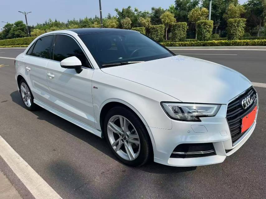 Audi A3 2019 car image #5