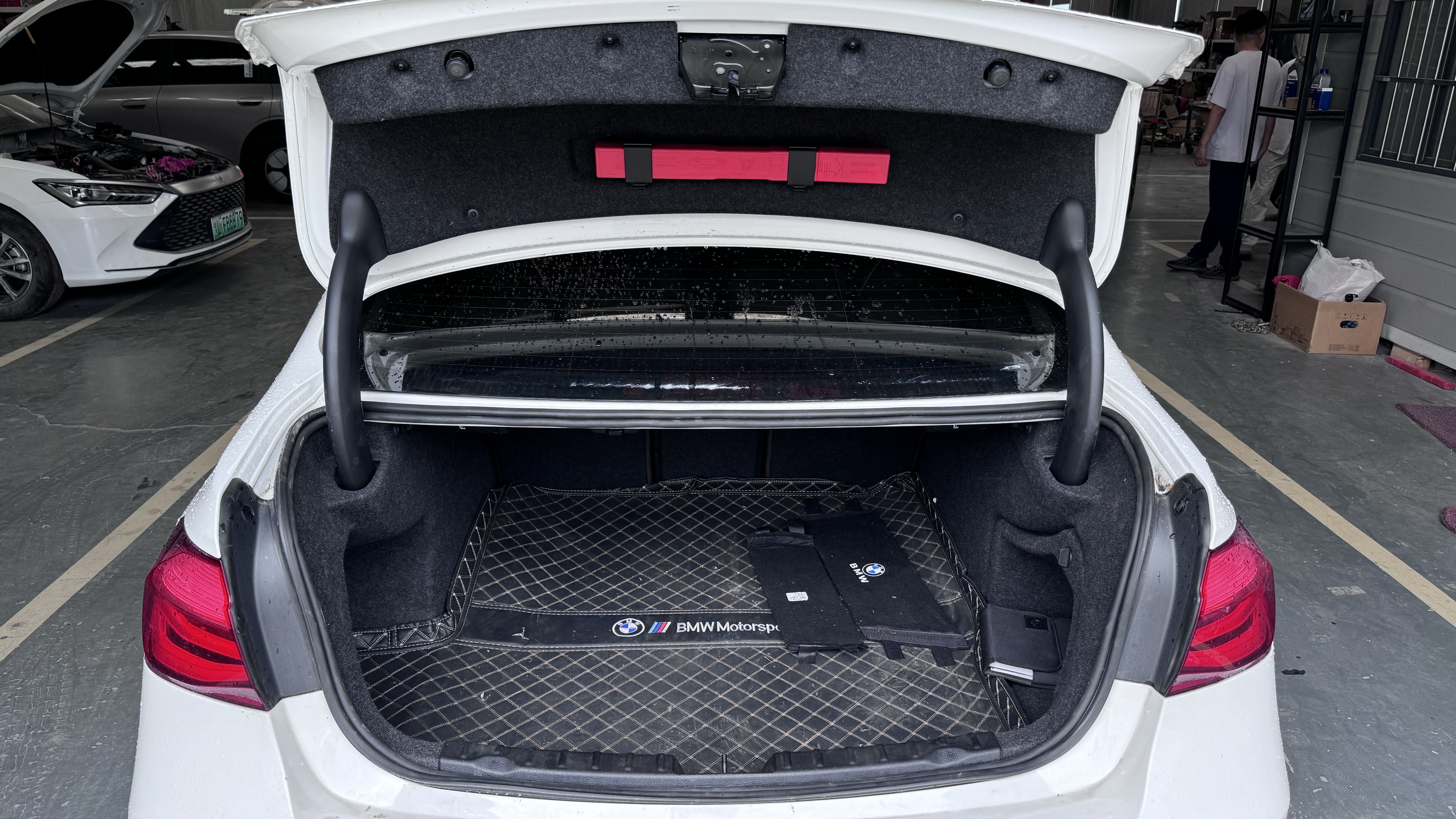 BMW 3 Series 2018 #9 BMW 3 Series 2018 car image #9