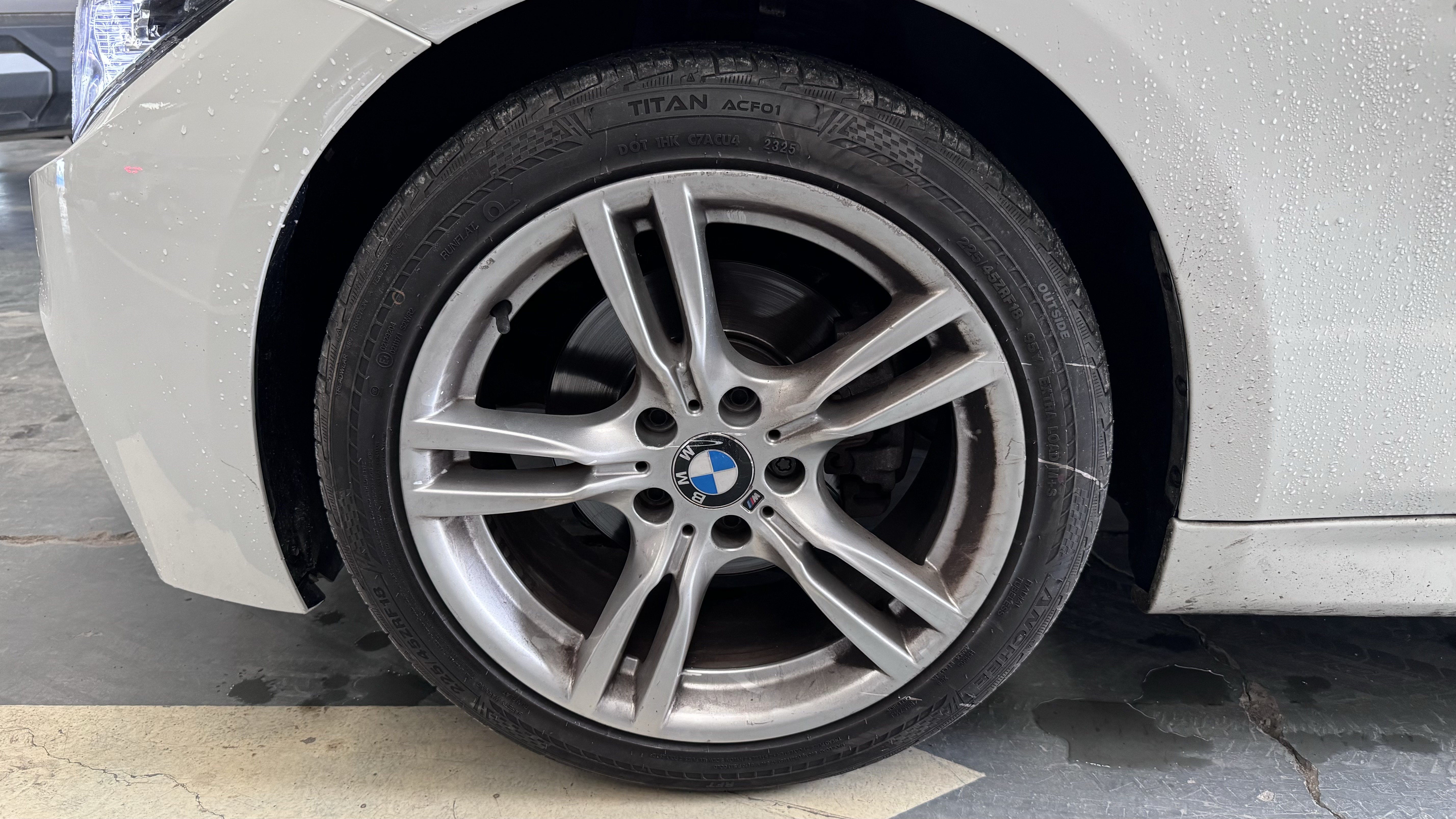 BMW 3 Series 2018 #19 BMW 3 Series 2018 car image #19