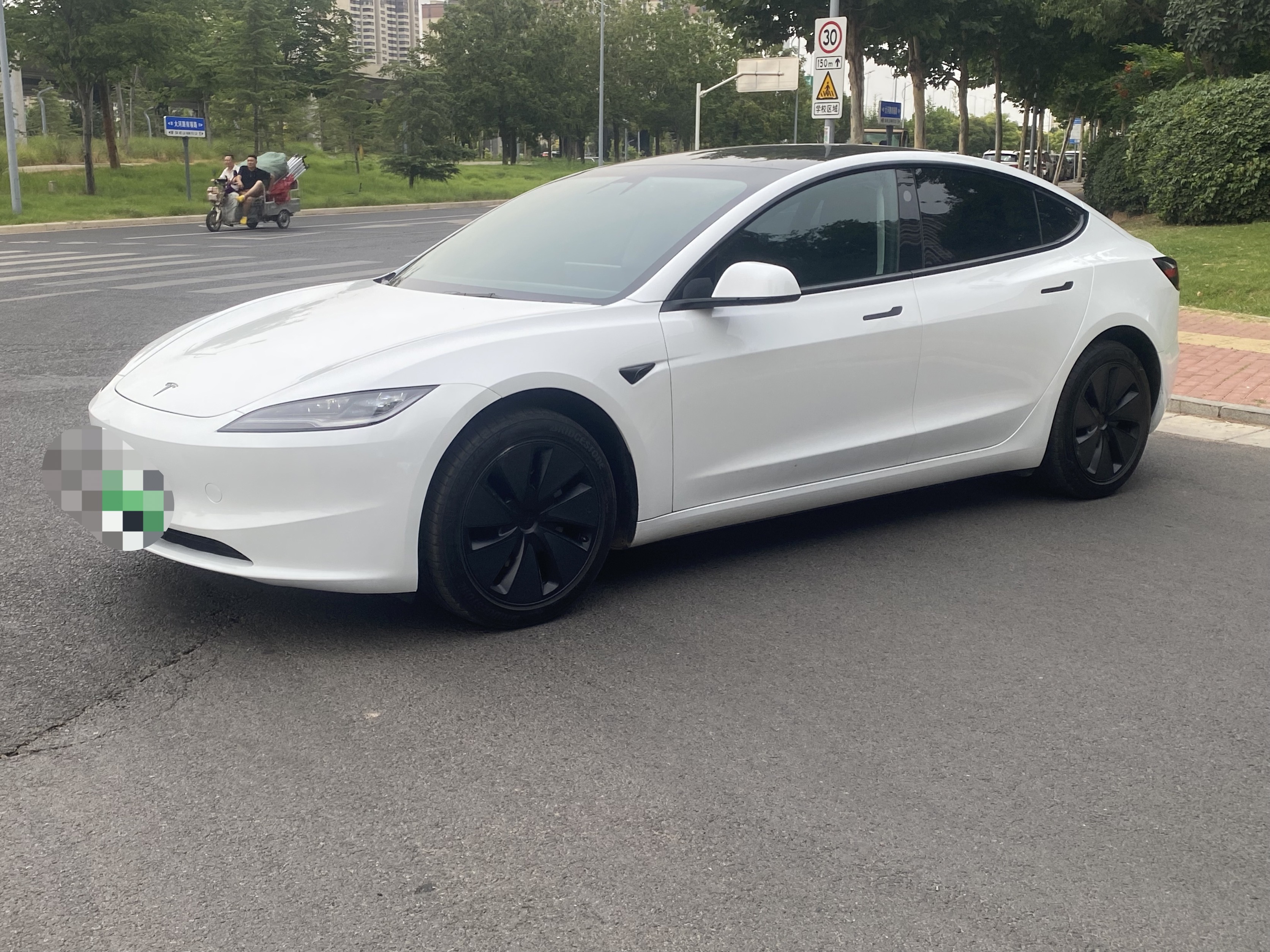 Tesla Model 3 2025 #2 Tesla Model 3 2025 car image #2