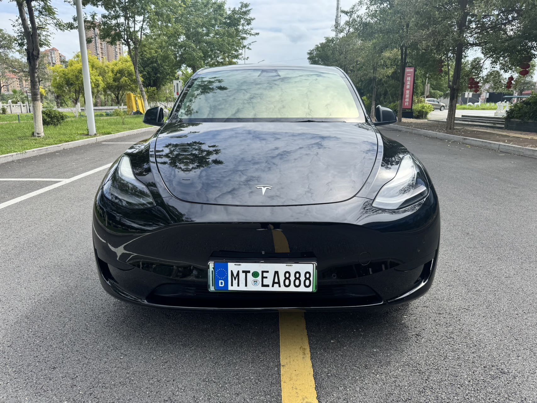 Tesla Model Y 2022 car image #4