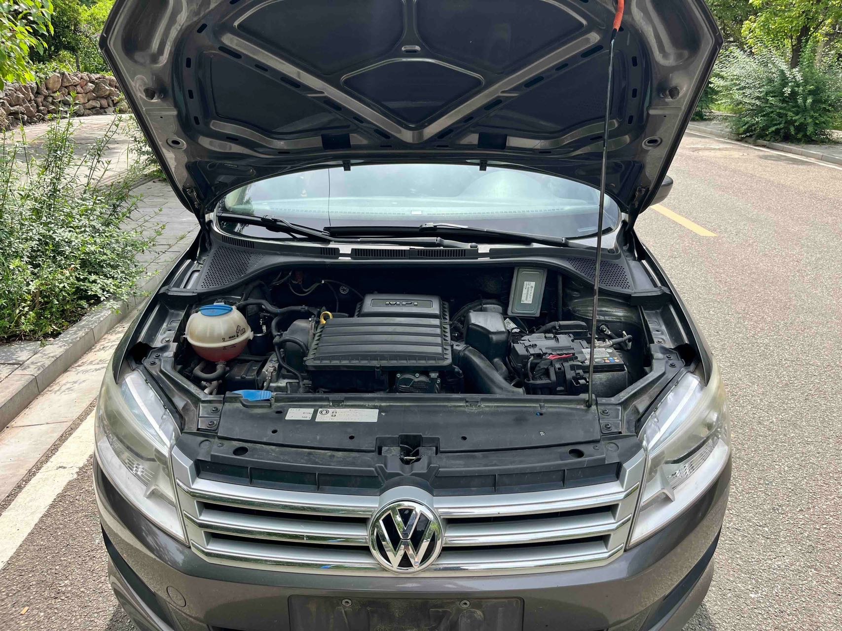 Volkswagen Santana 2014 car image #8