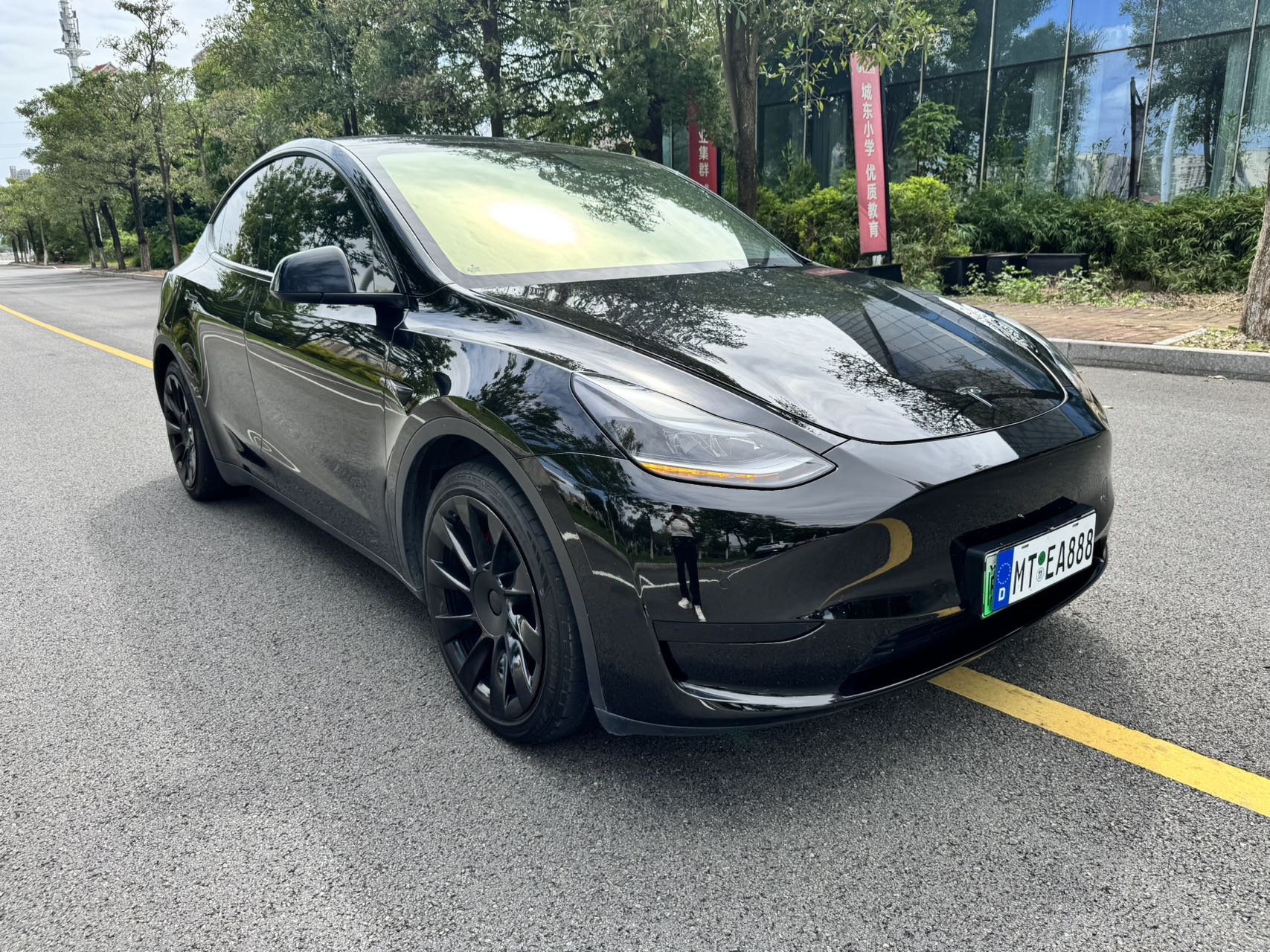 Tesla Model Y 2022 car image #5