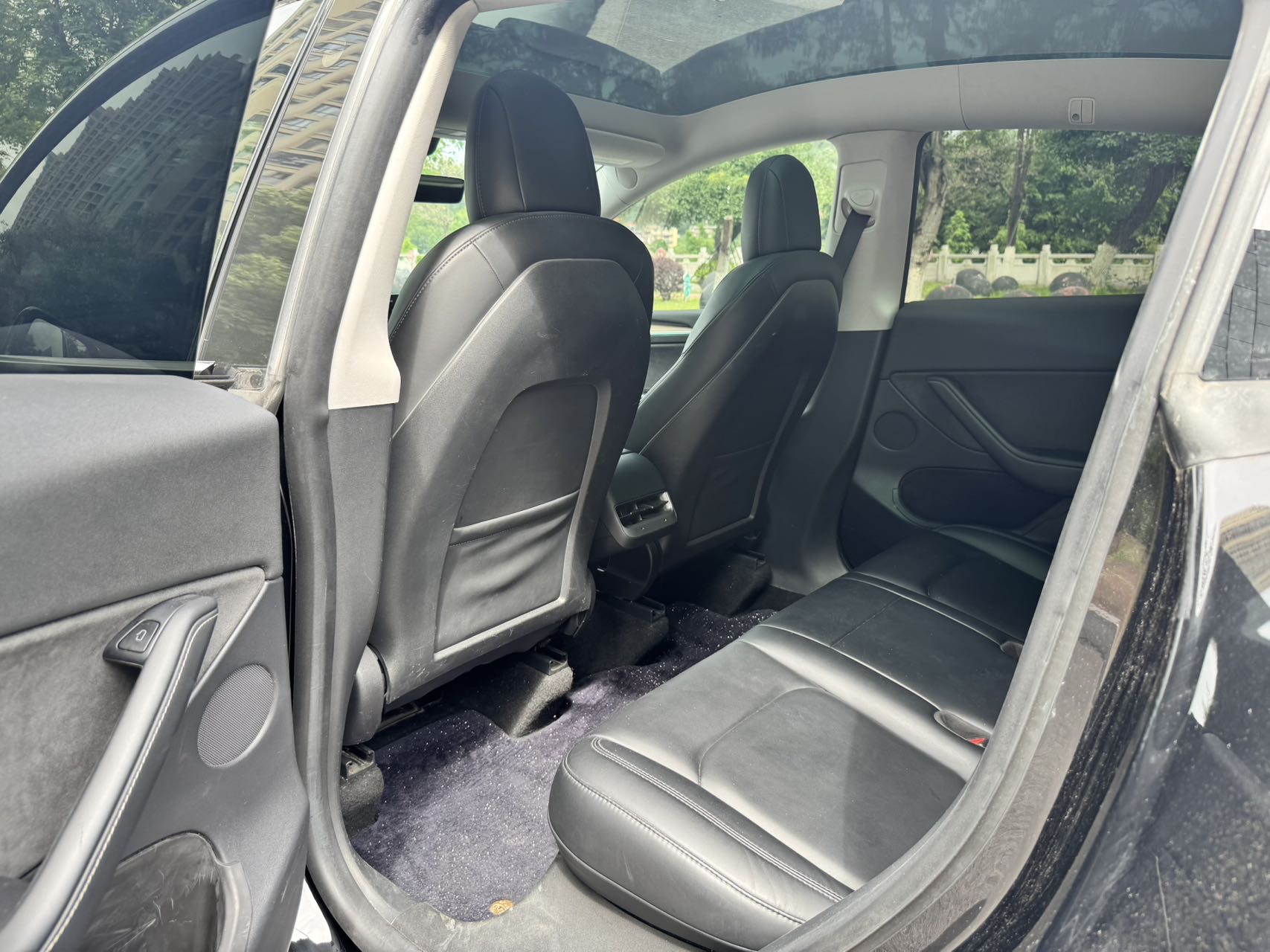 Tesla Model Y 2022 car image #8