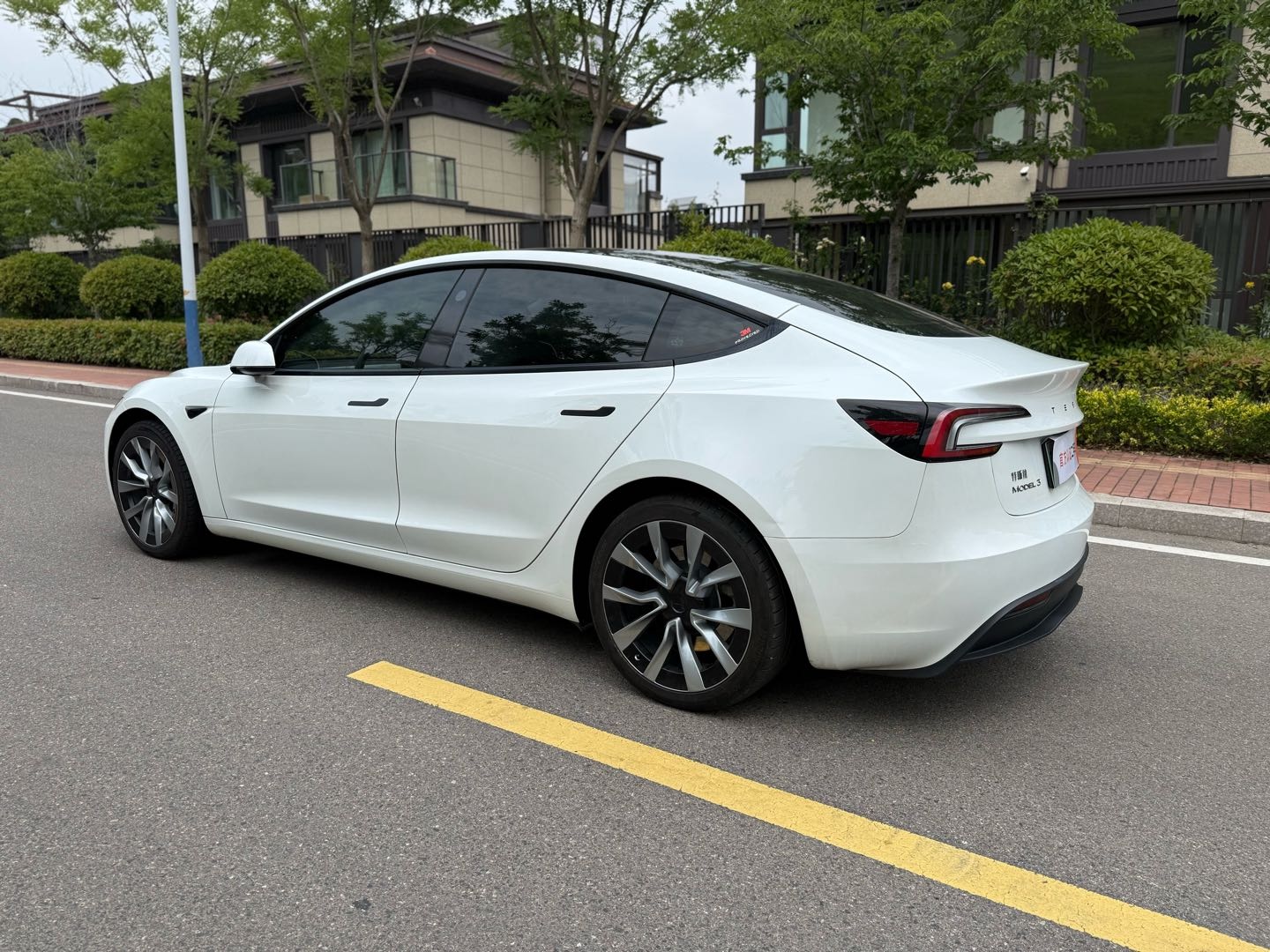 2023 car image #6