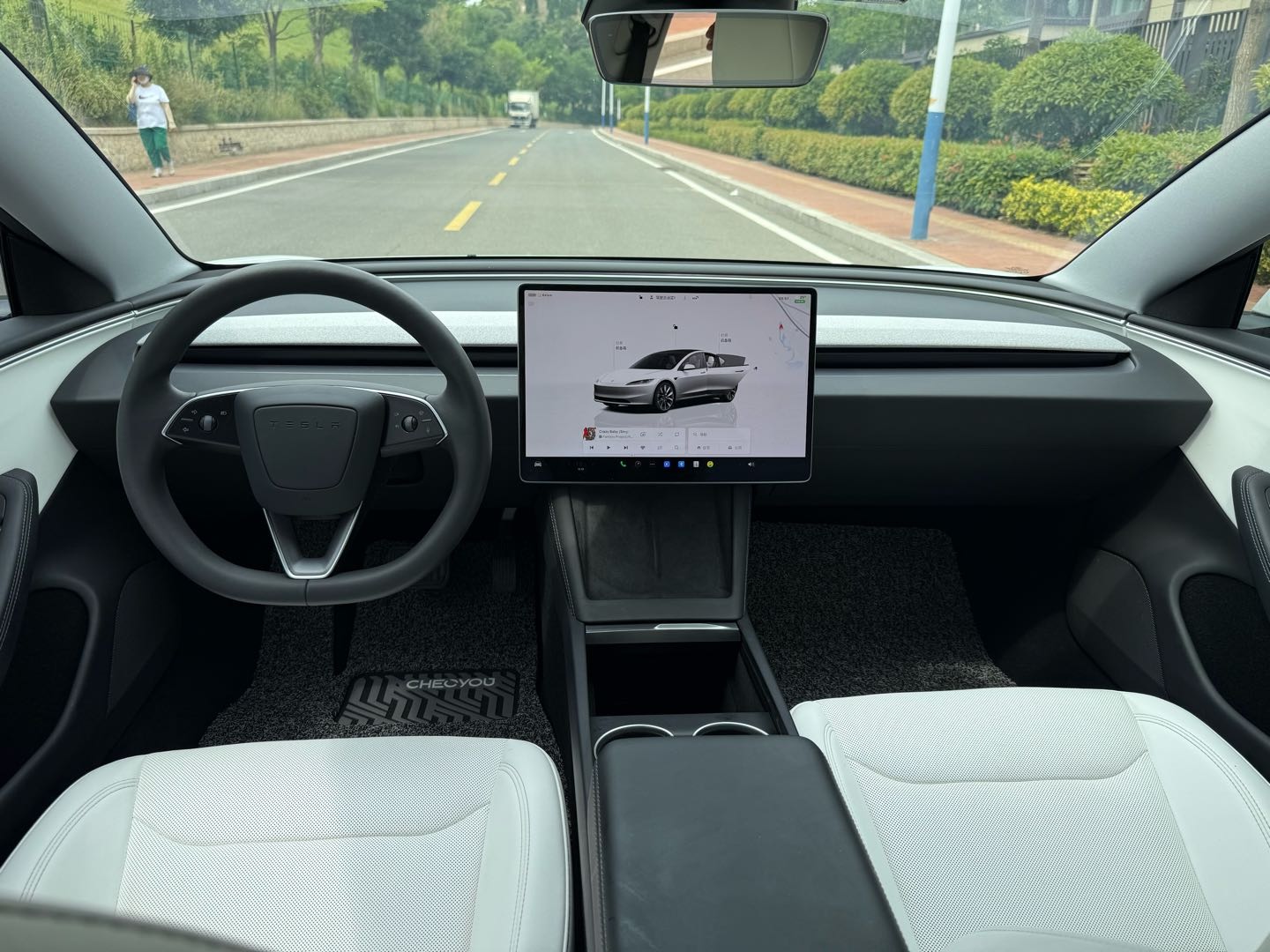 2023 car image #8