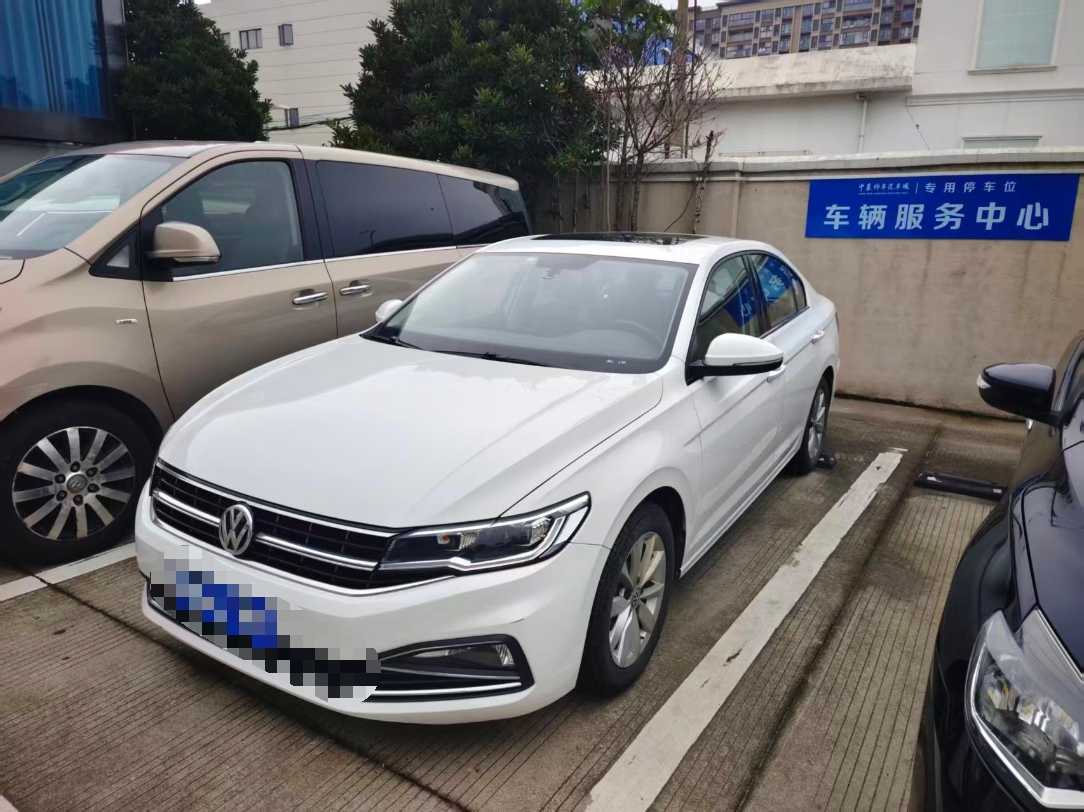 Volkswagen Bora 2021 car image #2