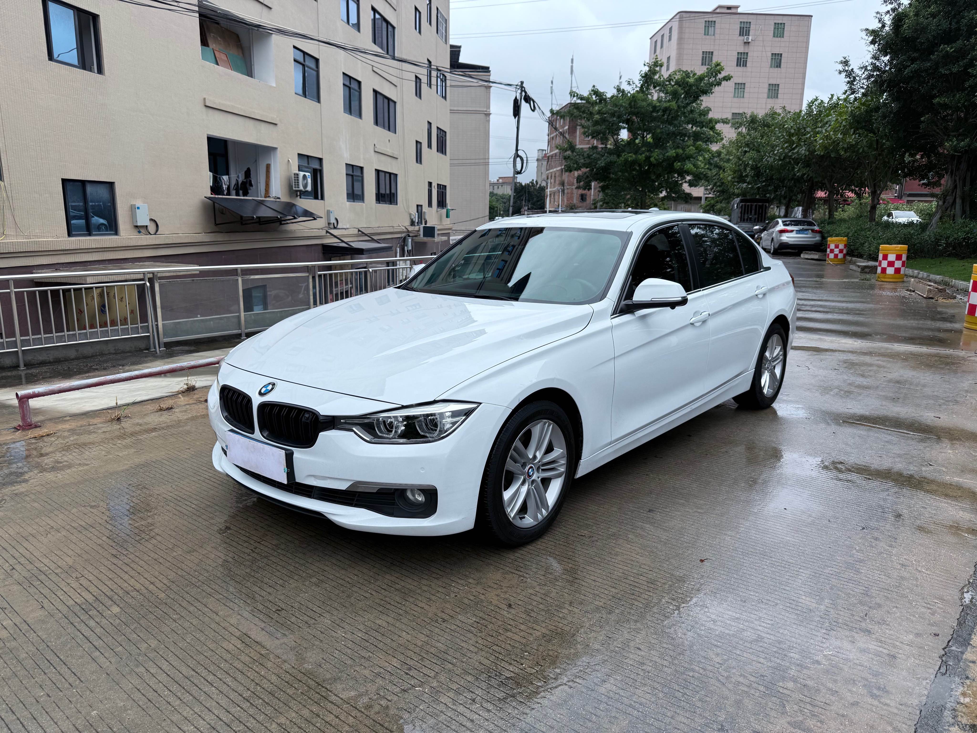 BMW 3 Series 2017 car image #2
