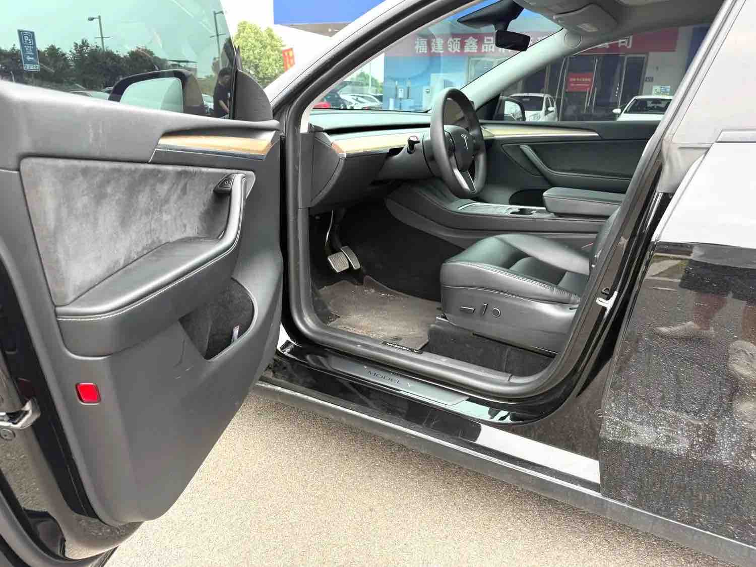 Tesla Model Y 2022 #6 Tesla Model Y 2022 car image #6