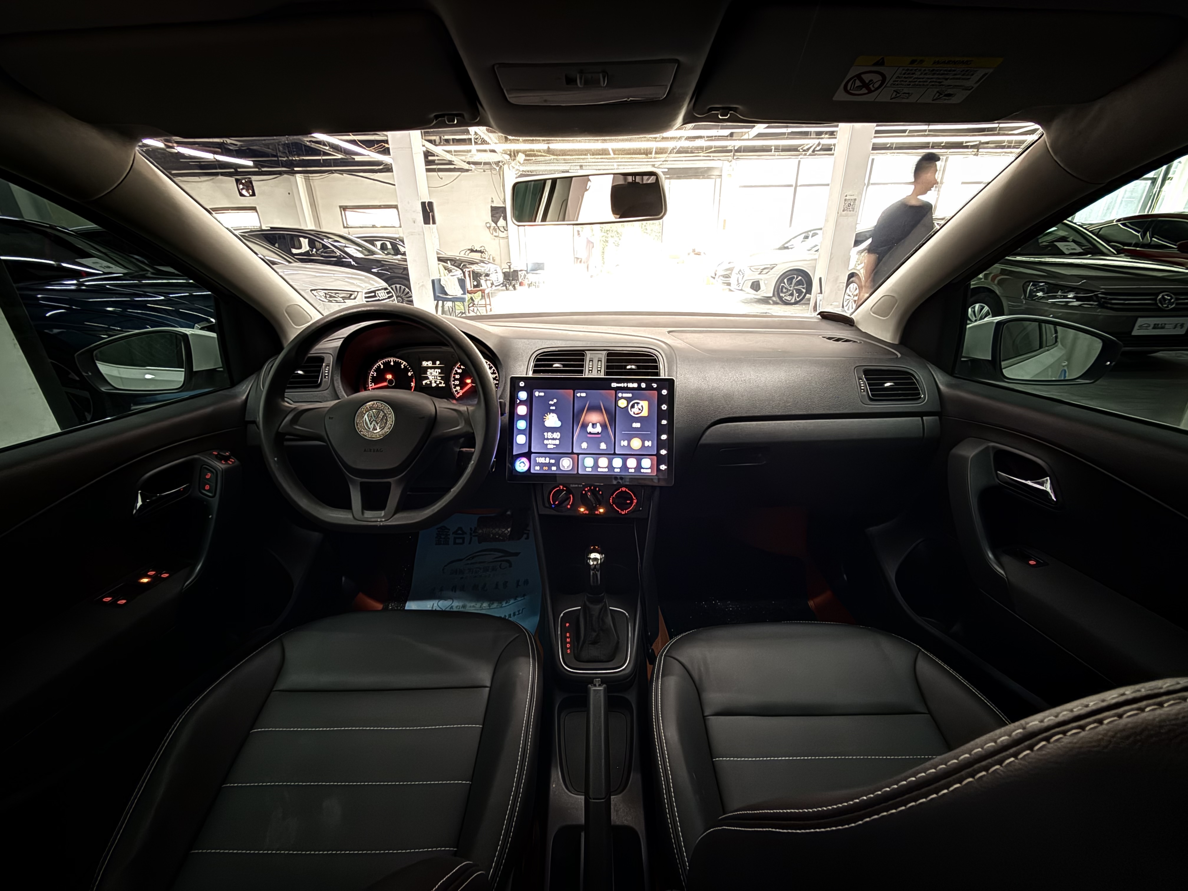 Volkswagen Polo 2018 car image #8