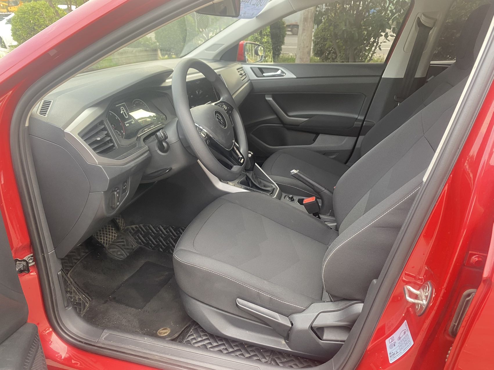 Volkswagen Polo 2021 car image #9