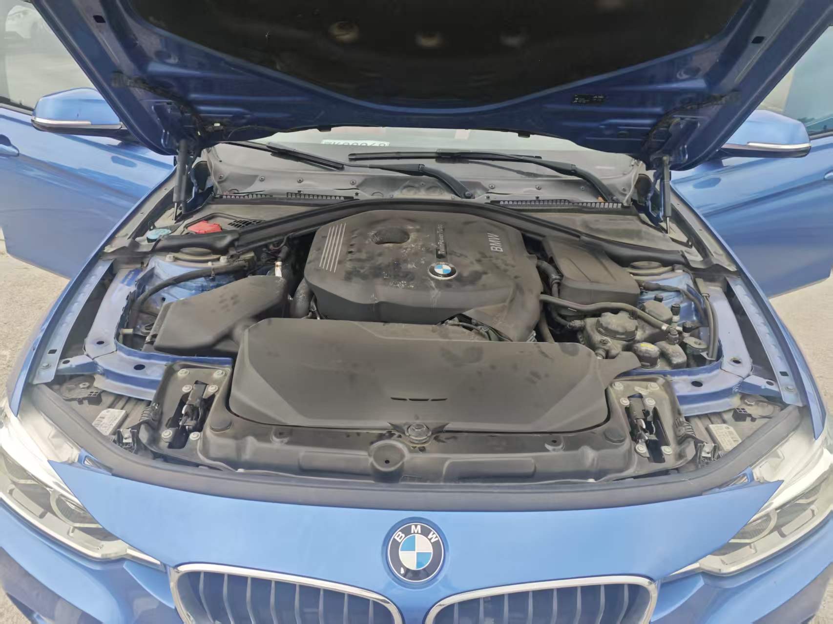 BMW 3 Series 2017 car image #9