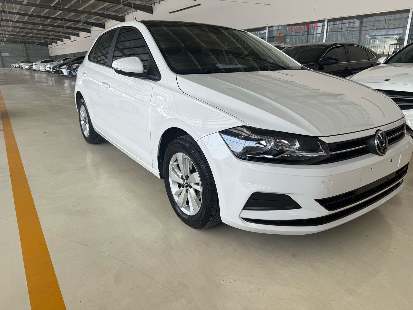 Volkswagen Polo 2021 car image #4