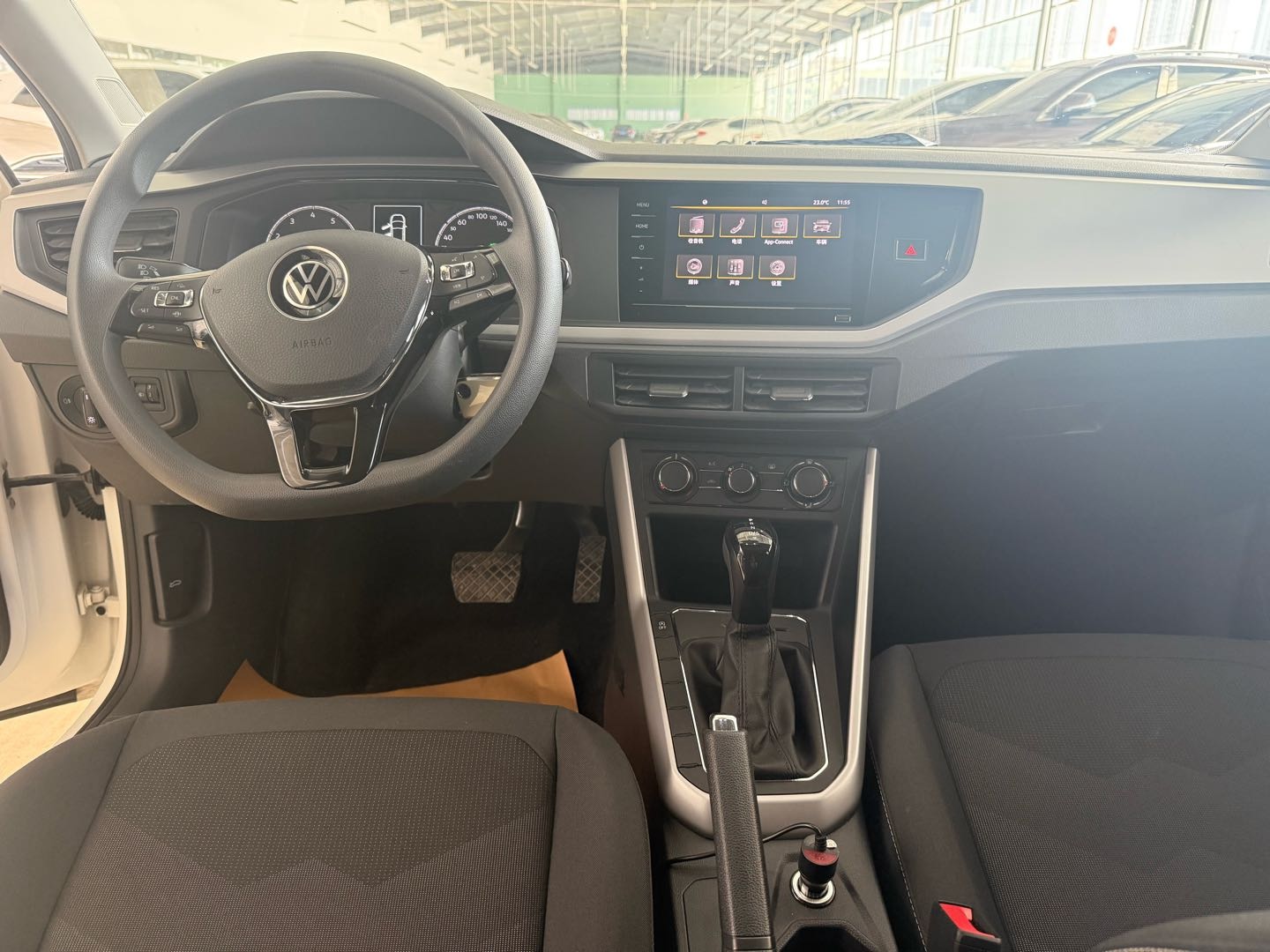 Volkswagen Polo 2021 car image #10