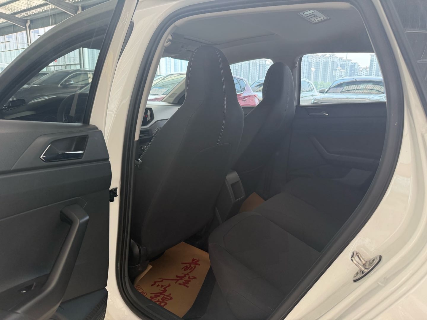 Volkswagen Polo 2021 car image #9
