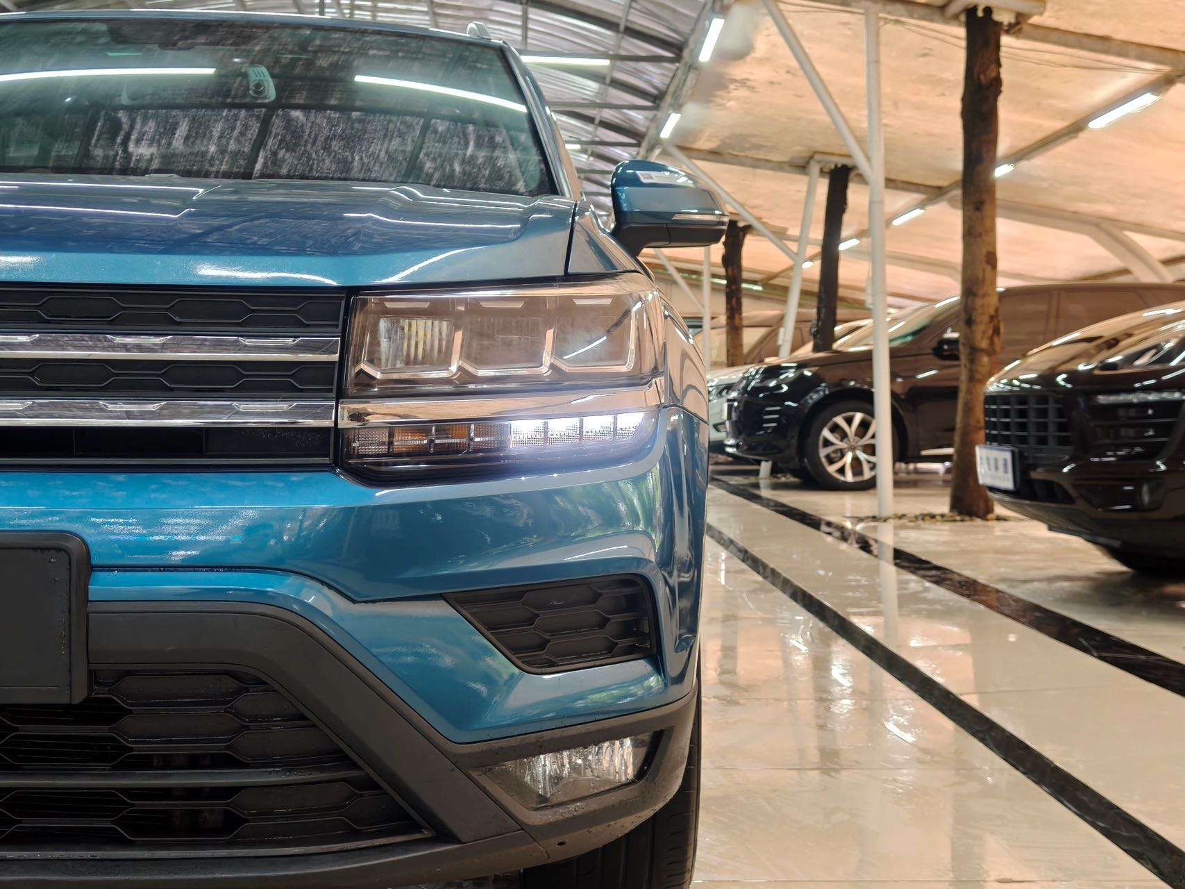Volkswagen Tharu 2018 car image #4