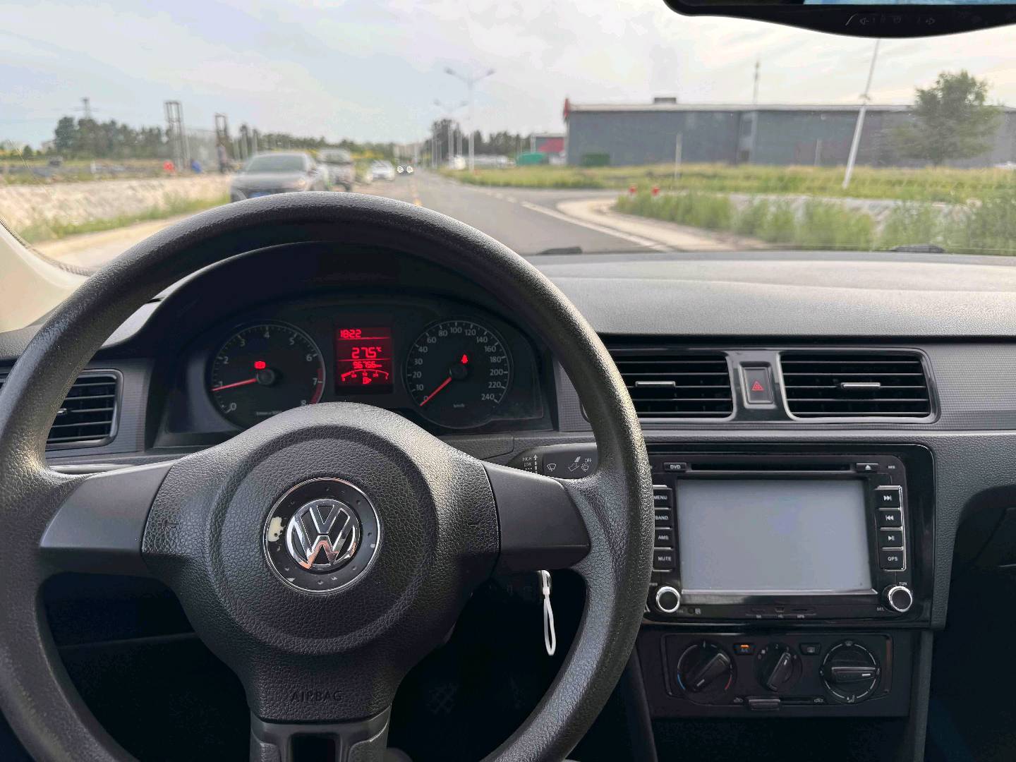 Volkswagen Santana 2015 car image #6