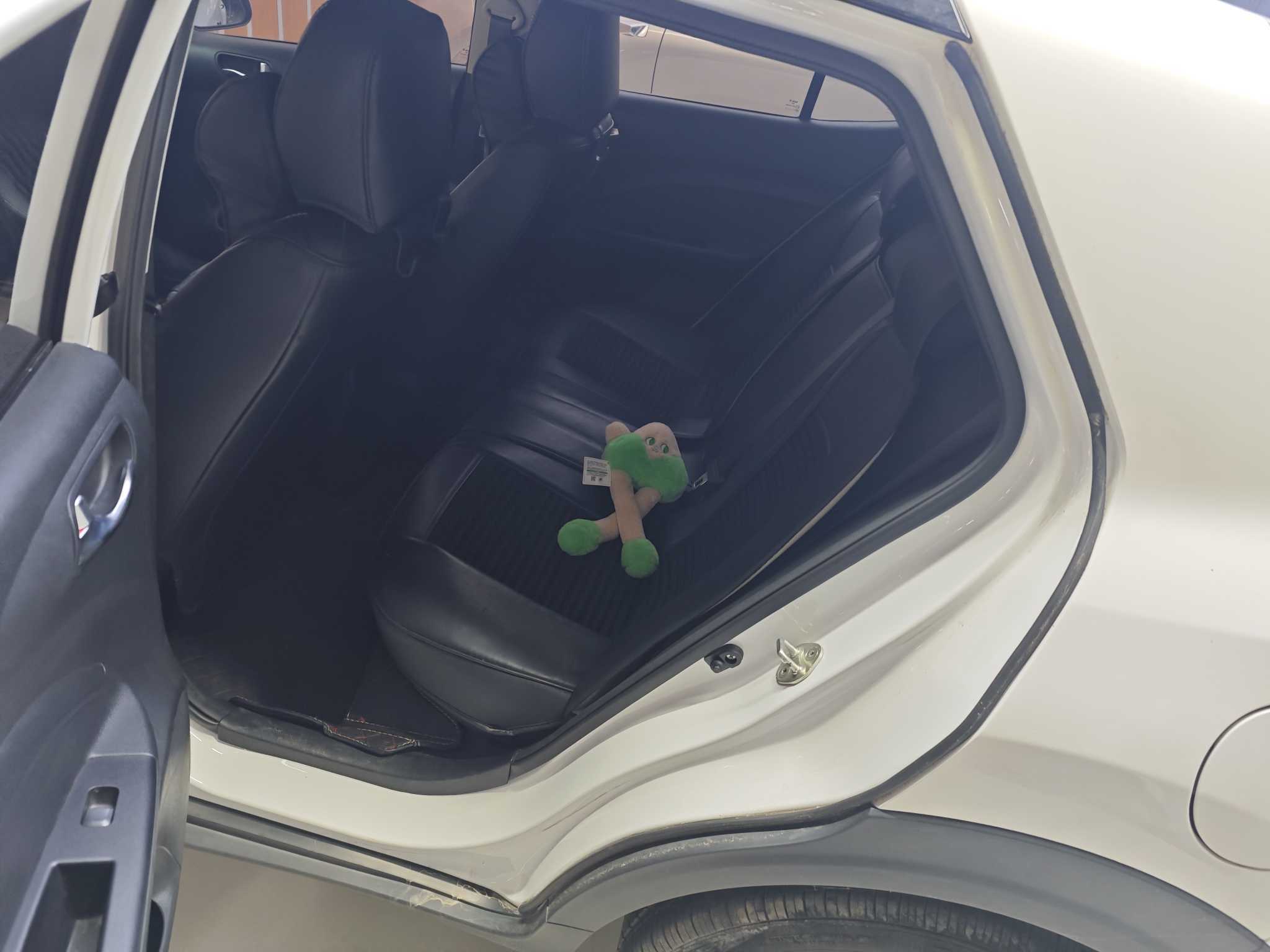 Kia KX1 2023 car image #4