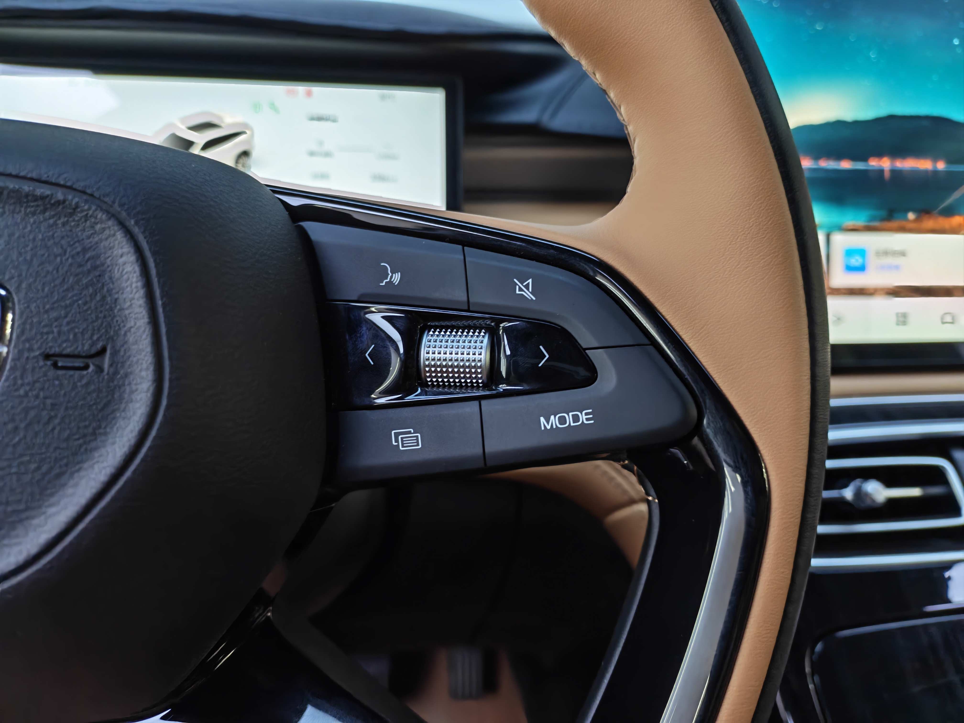 GEELY Boyue L 2025 car image #8