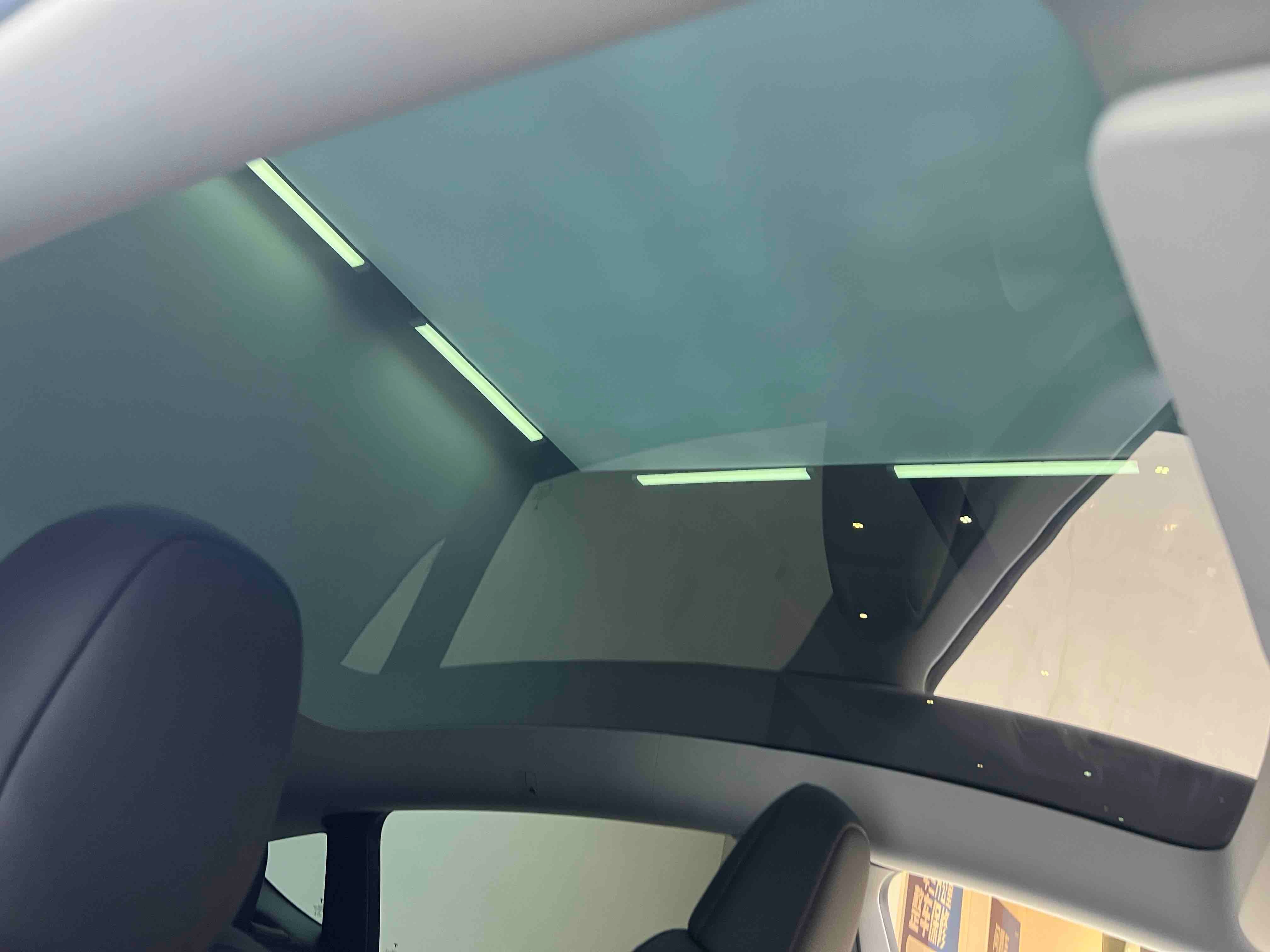 Tesla Model Y 2022 car image #7
