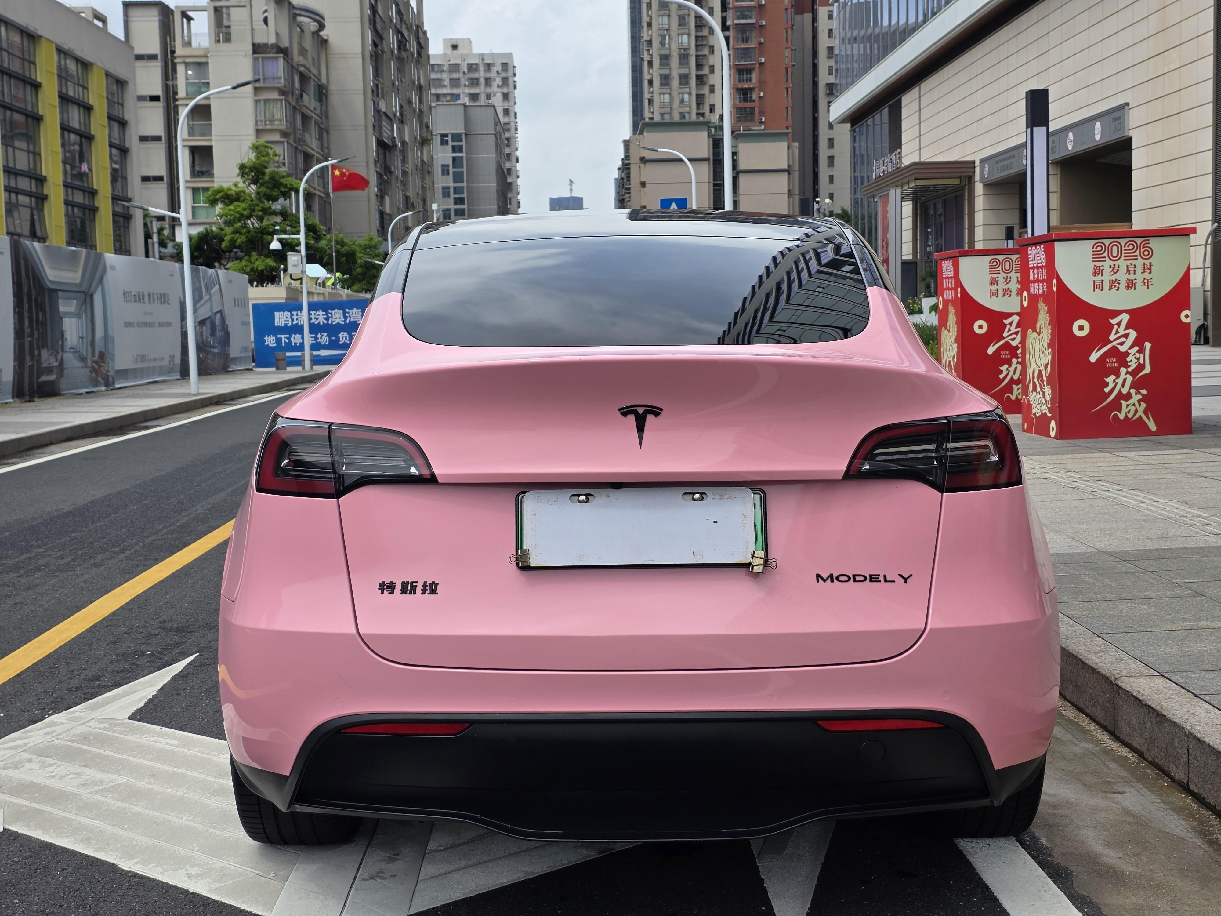 Tesla Model Y 2022 #7 Tesla Model Y 2022 car image #7