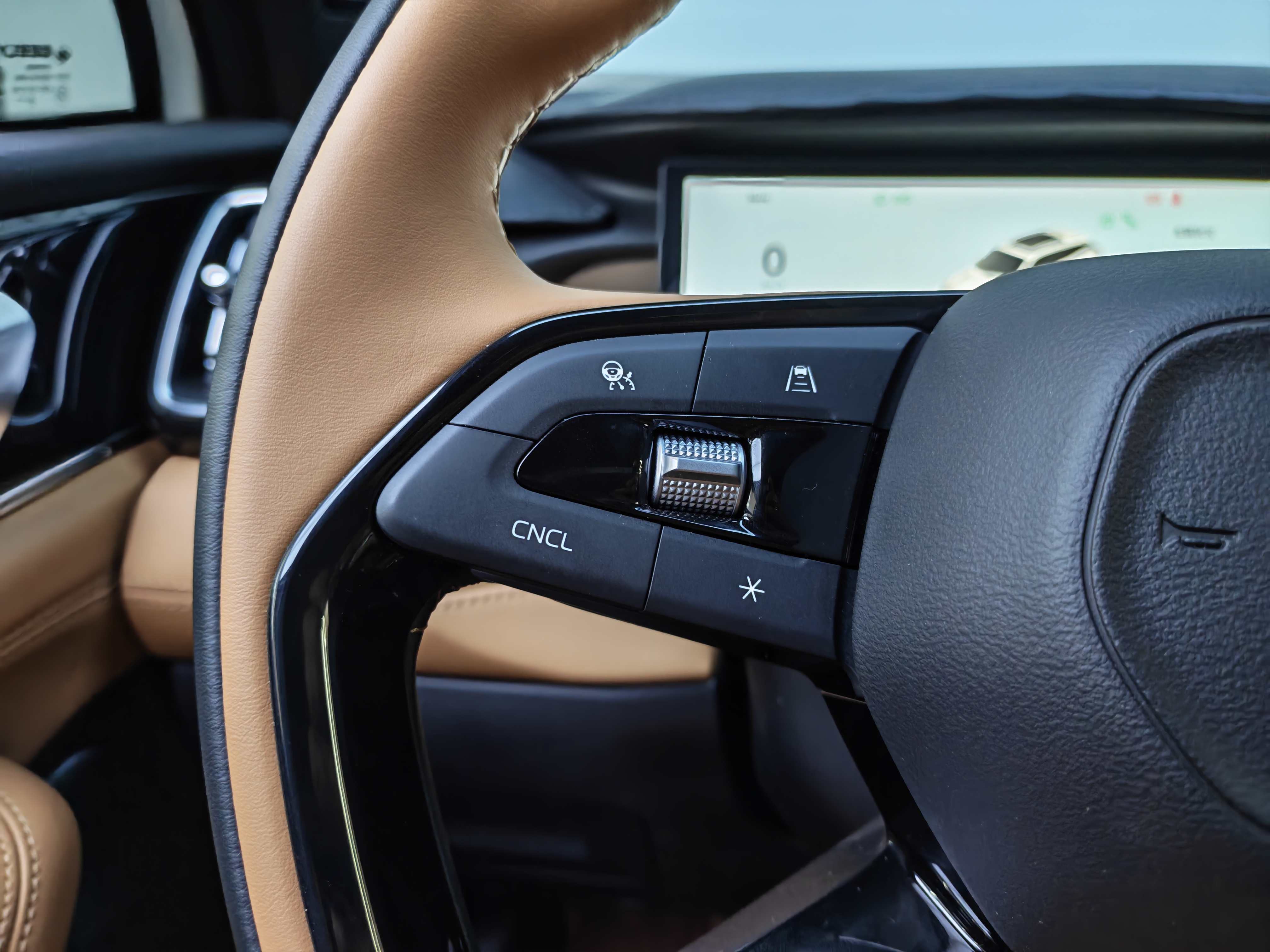 GEELY Boyue L 2025 car image #7