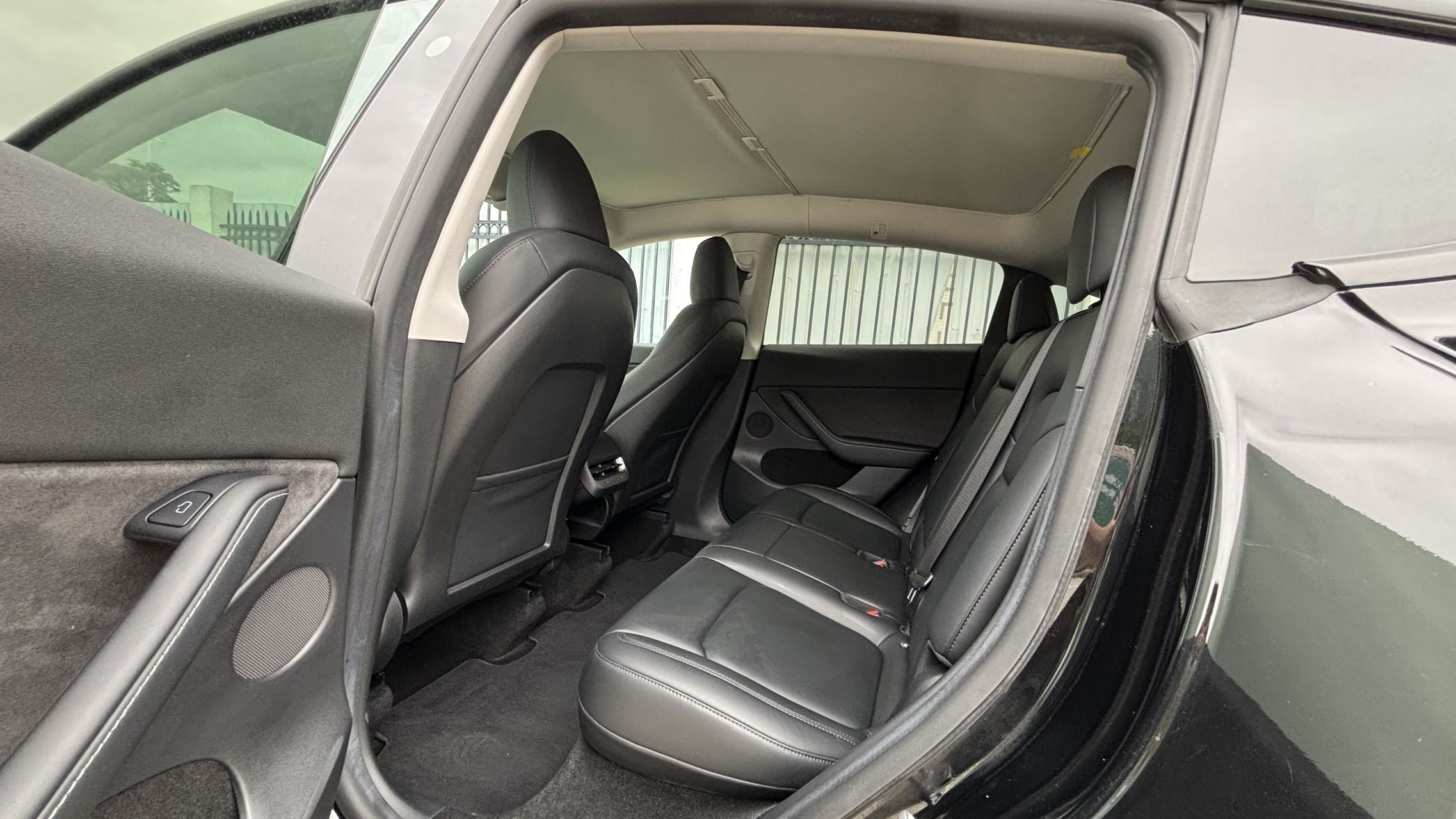 Tesla Model Y 2022 #7 Tesla Model Y 2022 car image #7