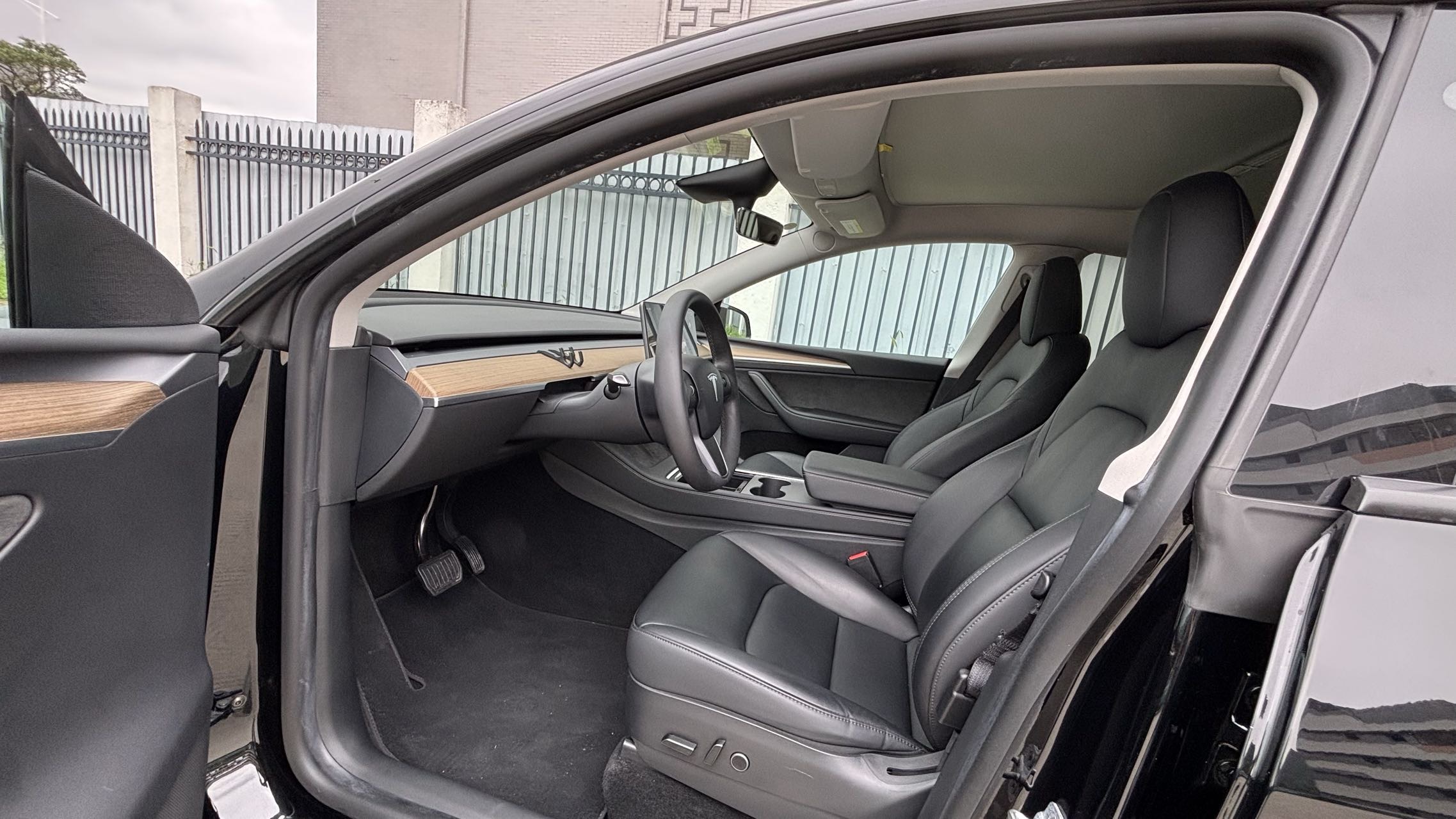 Tesla Model Y 2022 #6 Tesla Model Y 2022 car image #6