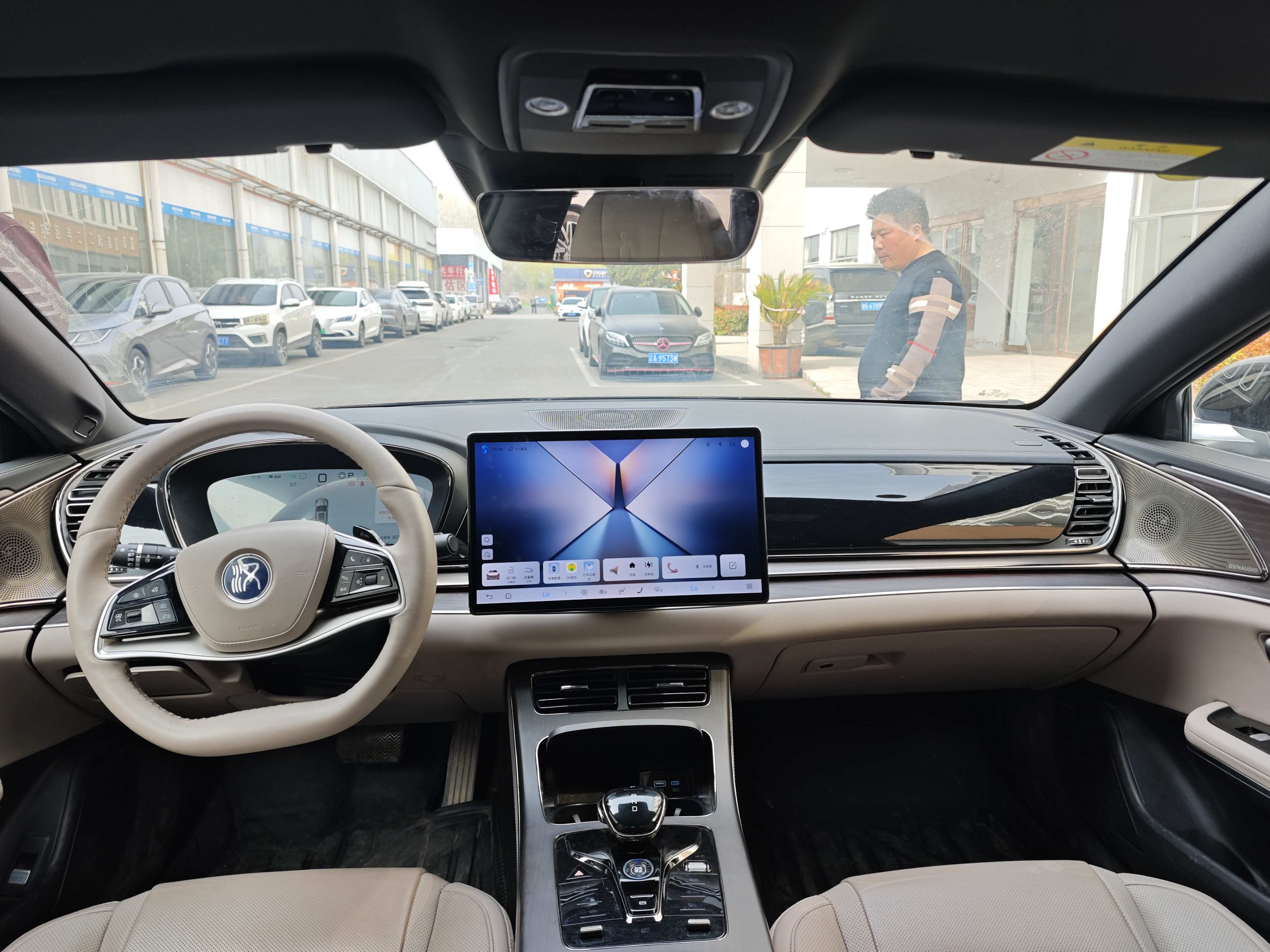 BYD Han 2025 car image #7