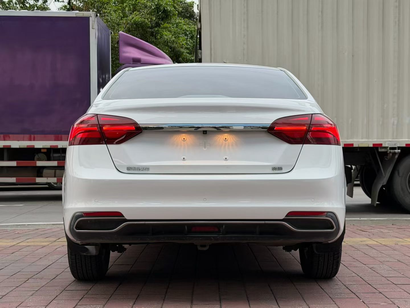 GEELY Emgrand 2019 car image #7