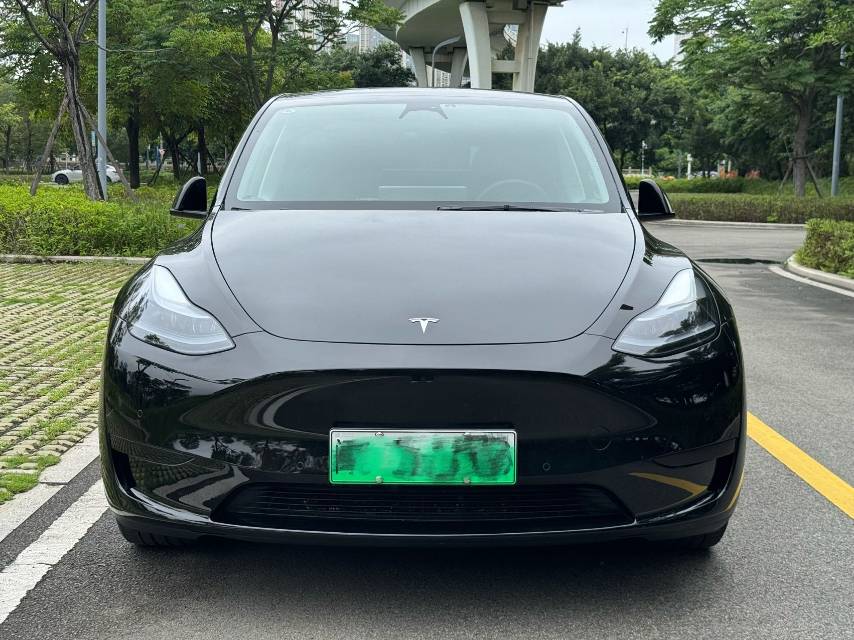 Tesla Model Y 2023 car image #4