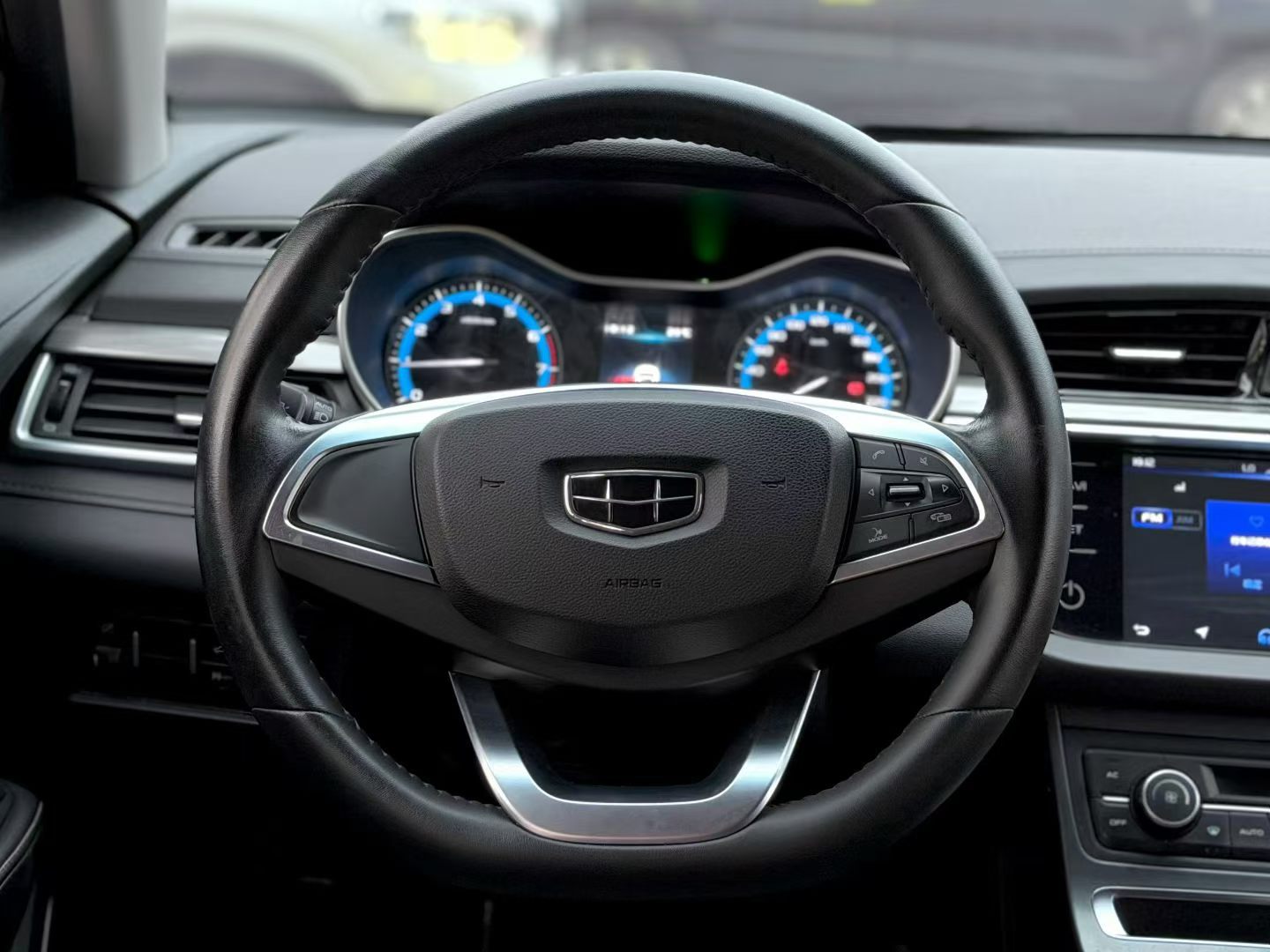 GEELY Emgrand 2019 car image #11