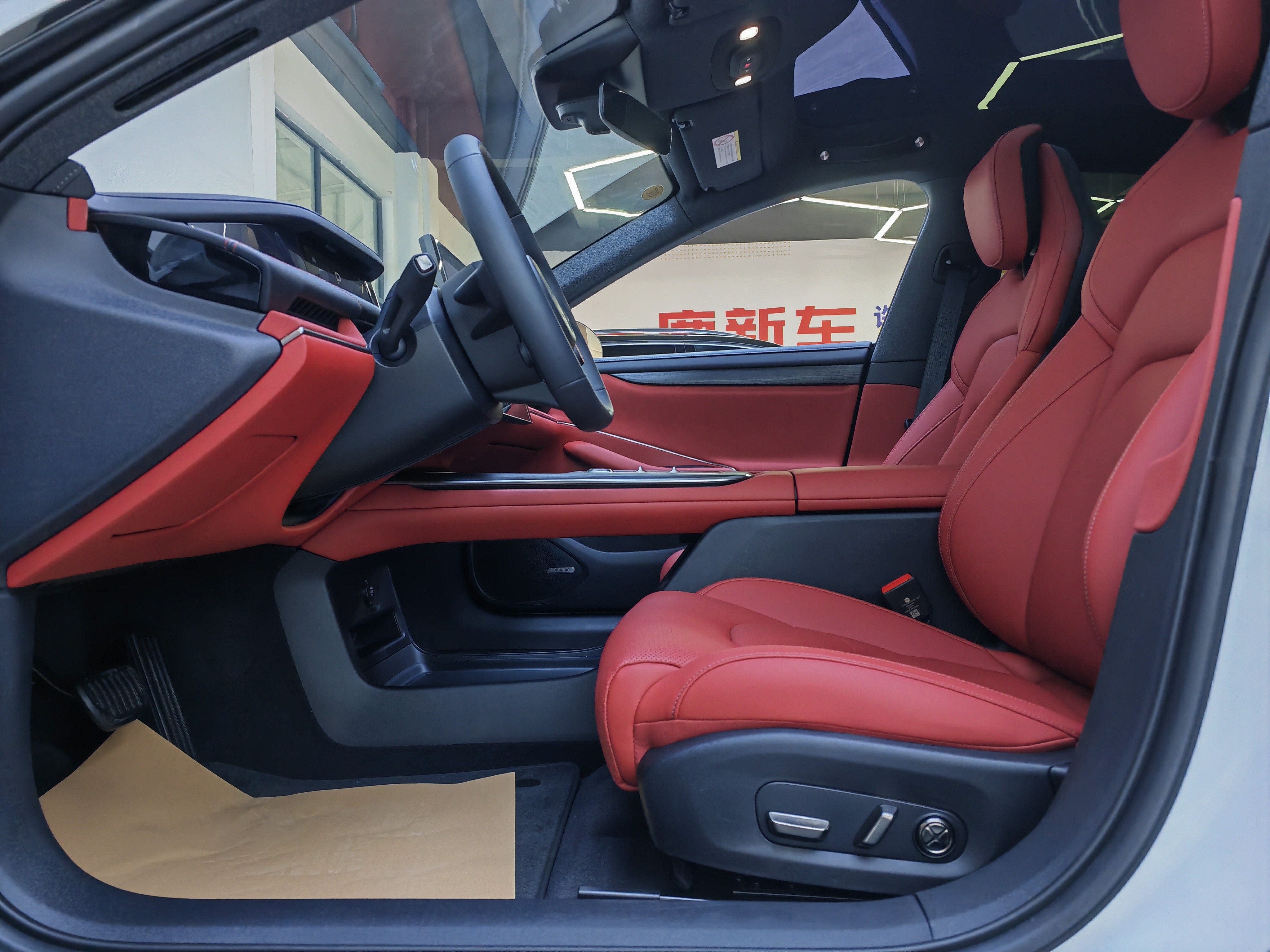MI SU7 2025 immagine di auto #4