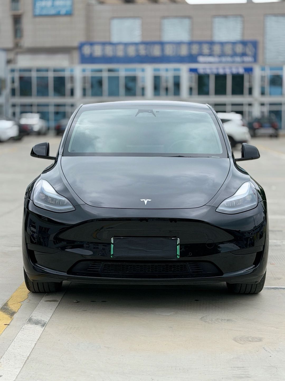 Tesla Model Y 2023 #4 Tesla Model Y 2023 car image #4
