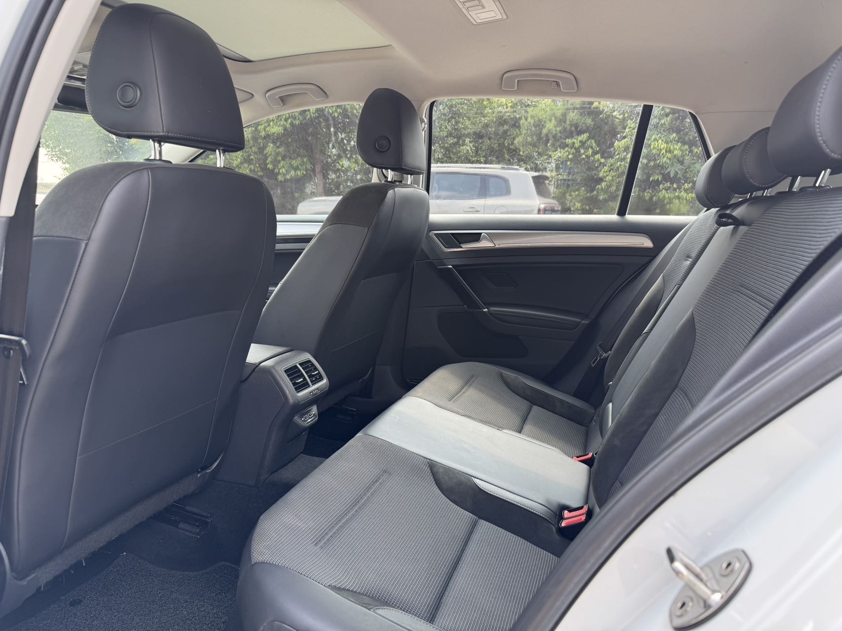Volkswagen Golf 2018 #10 Volkswagen Golf 2018 car image #10
