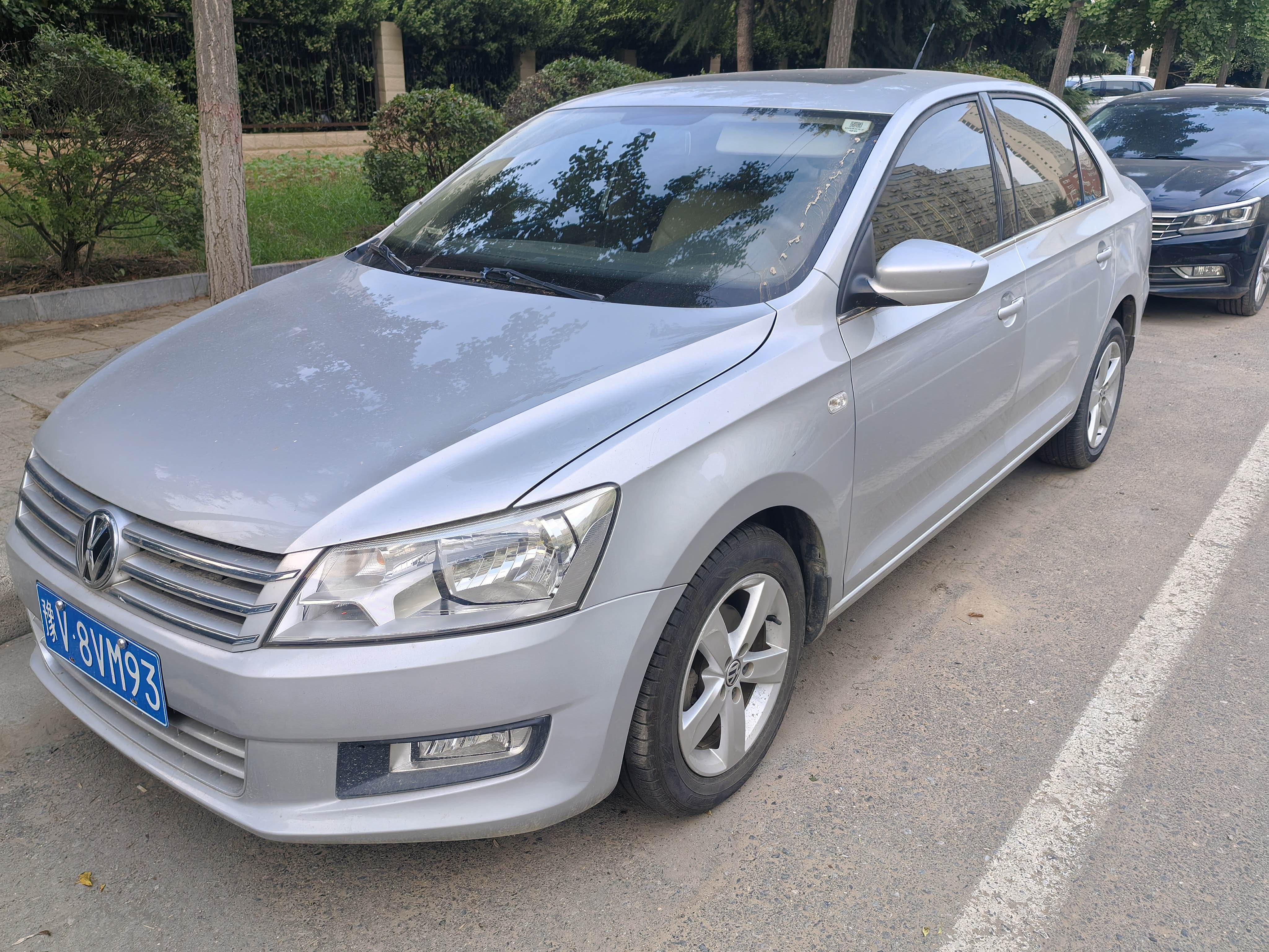 Volkswagen Santana 2014 car image 