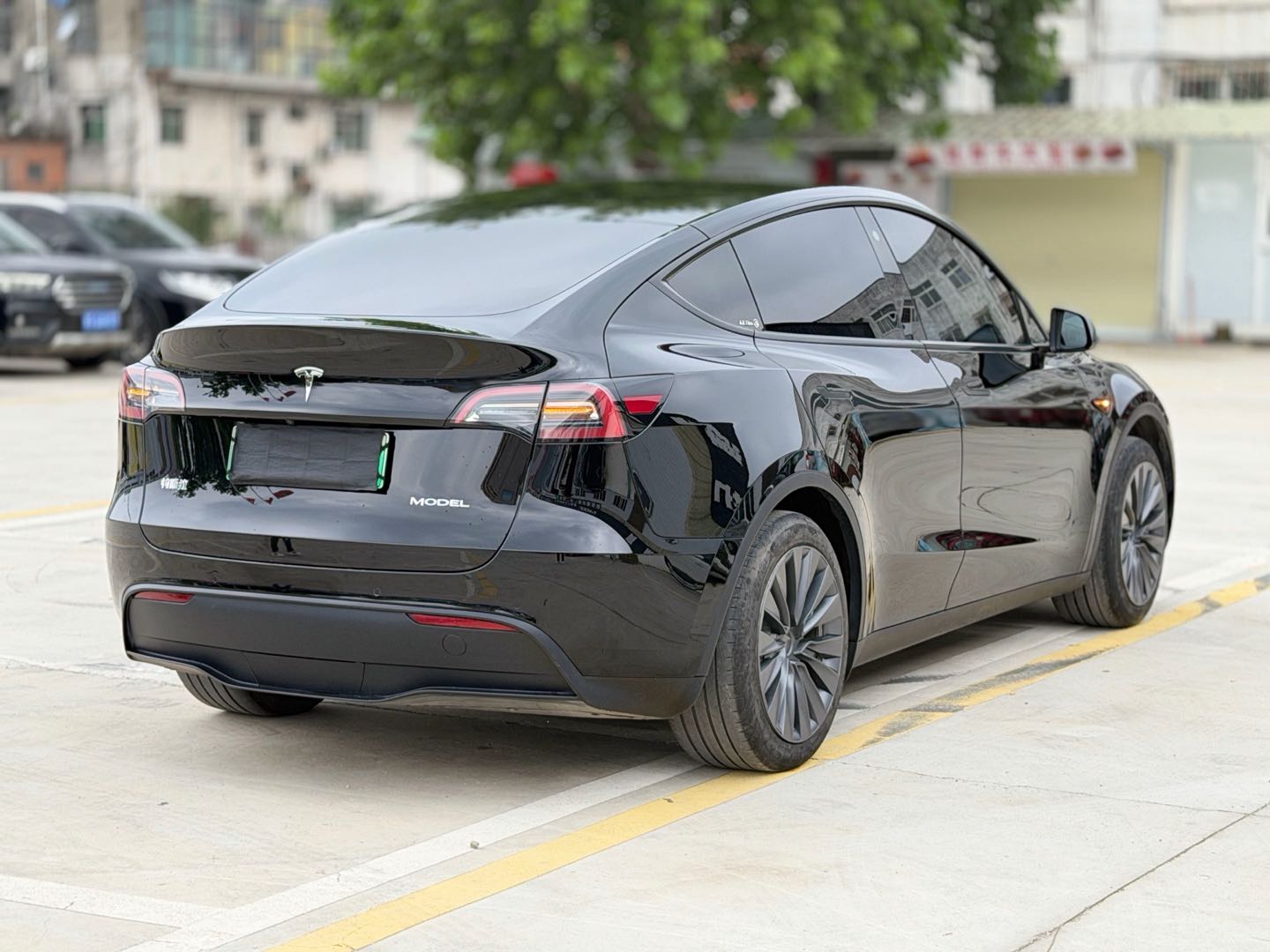 Tesla Model Y 2023 #8 Tesla Model Y 2023 car image #8