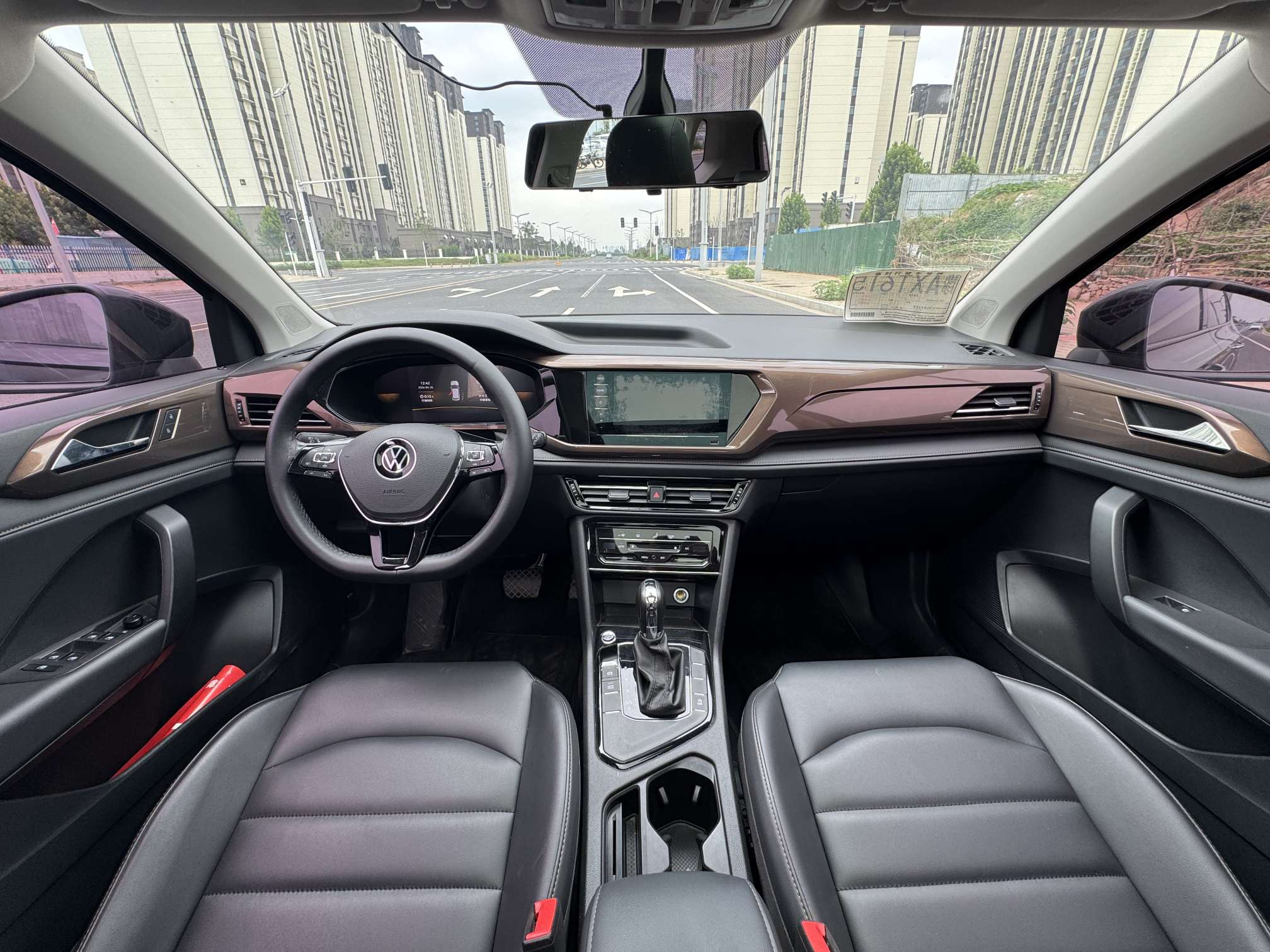 Volkswagen Tharu 2023 car image #8