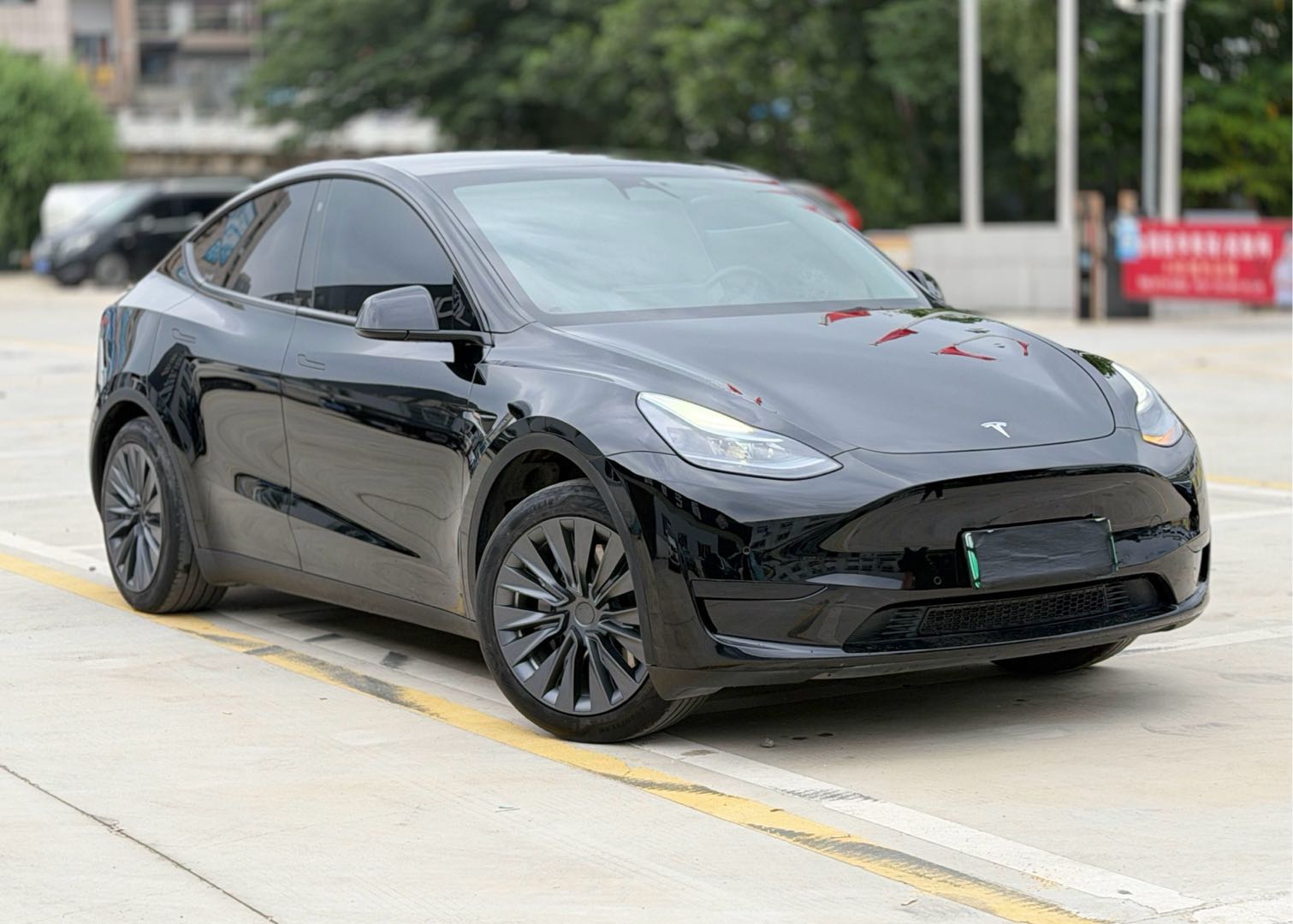 Tesla Model Y 2023 #5 Tesla Model Y 2023 car image #5