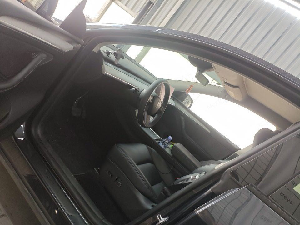 Tesla Model Y 2024 #4 Tesla Model Y 2024 car image #4