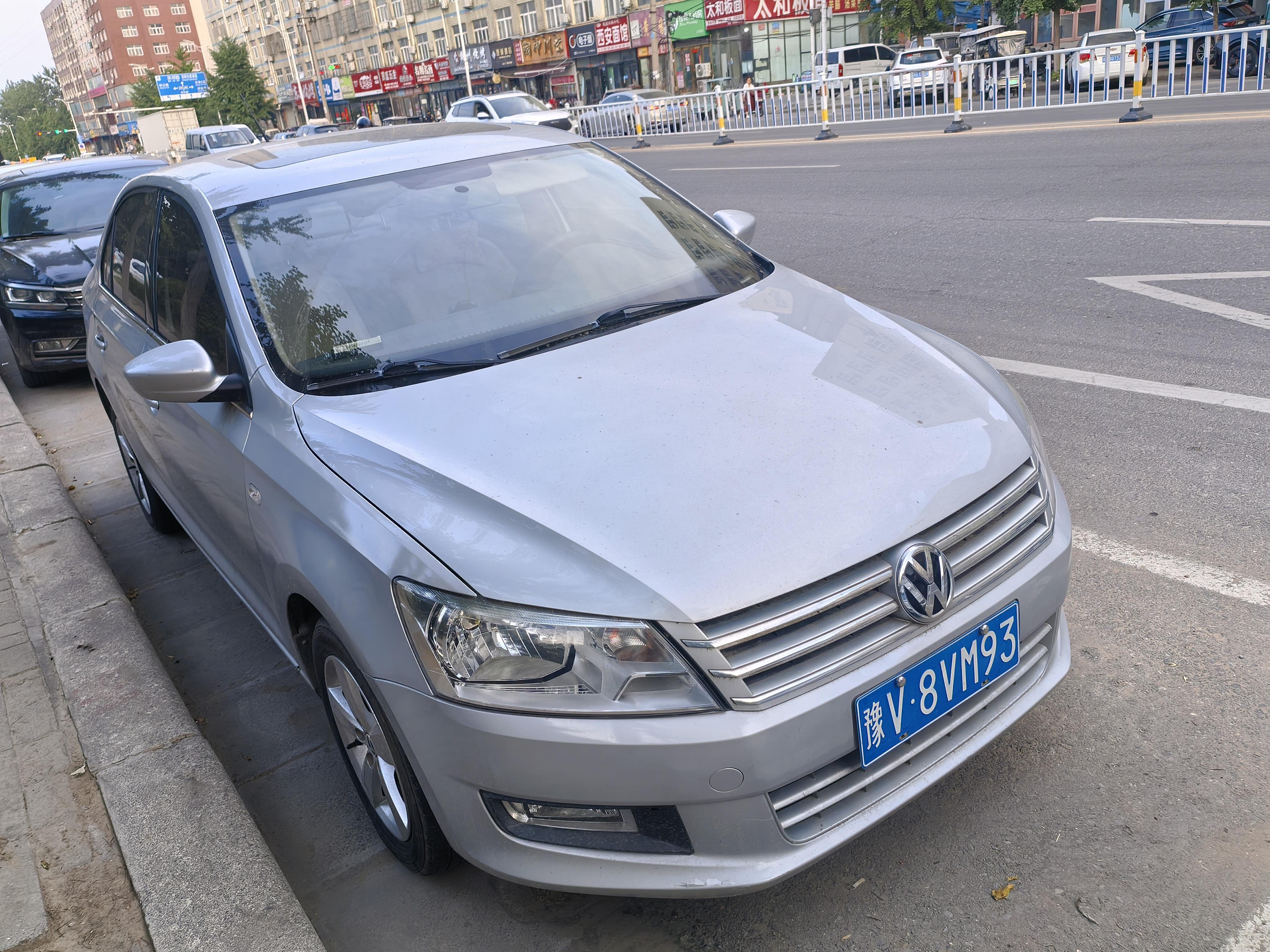 Volkswagen Santana 2014 car image #4