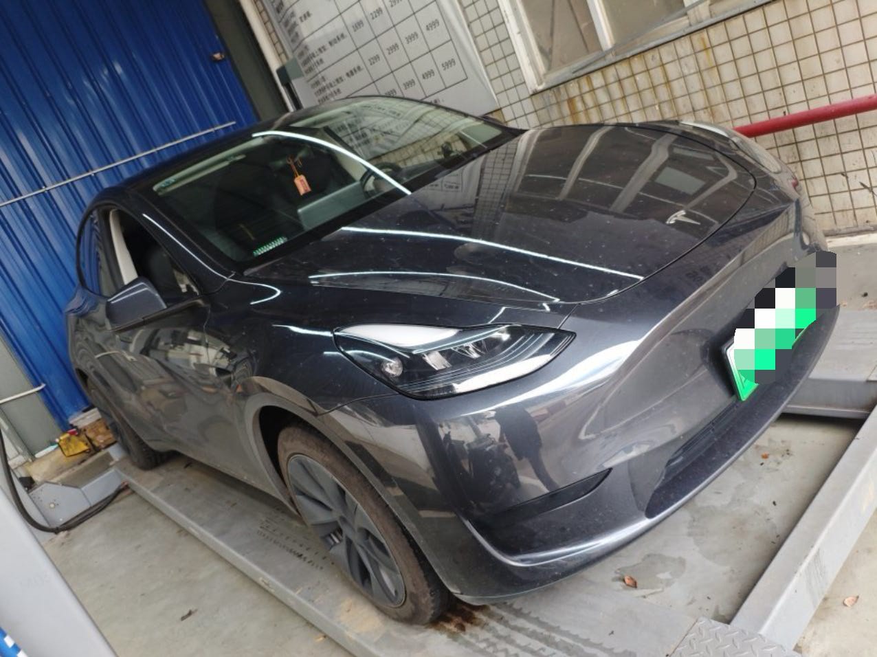 Tesla Model Y 2024 #8 Tesla Model Y 2024 car image #8