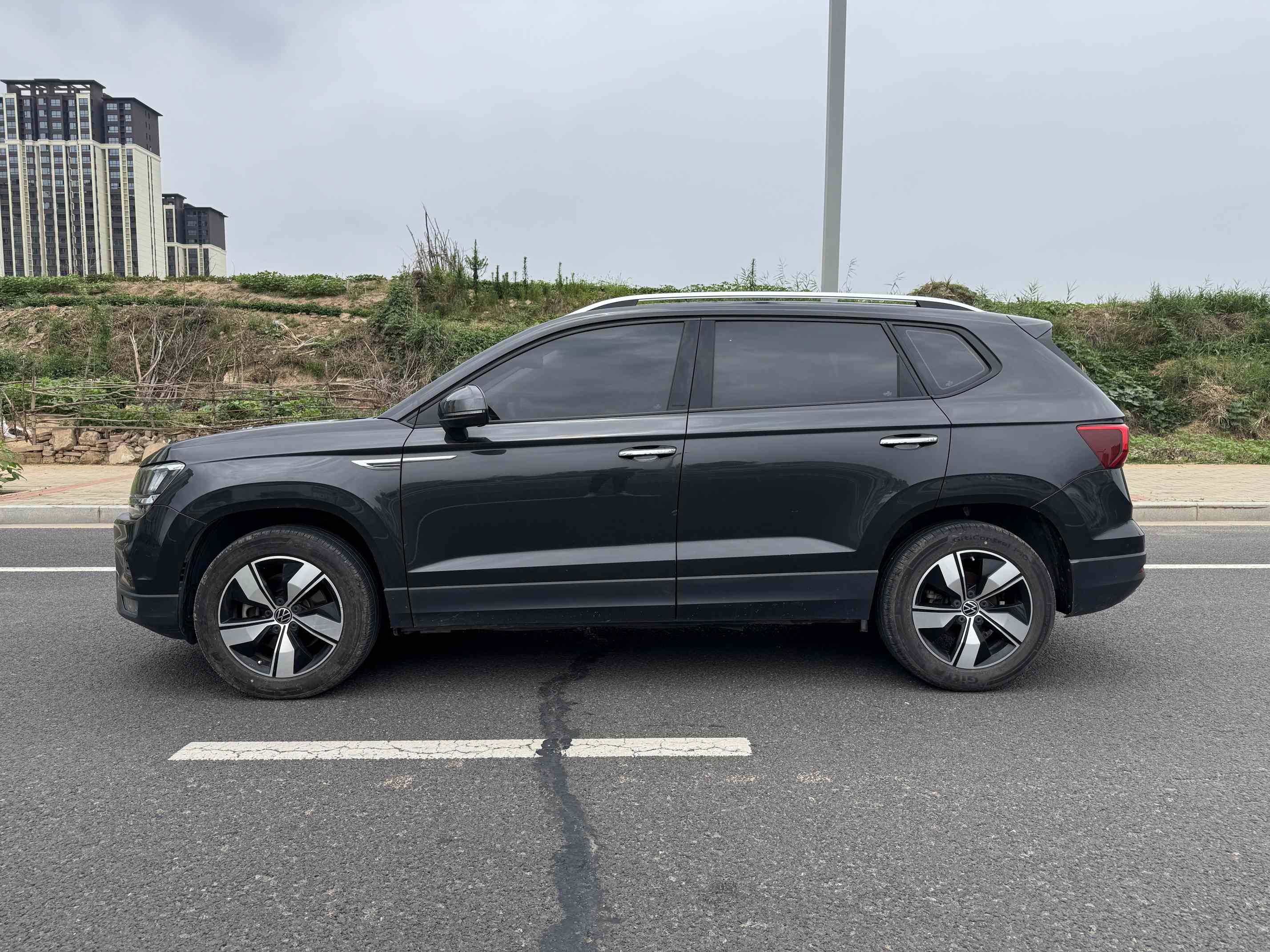 Volkswagen Tharu 2023 car image #11