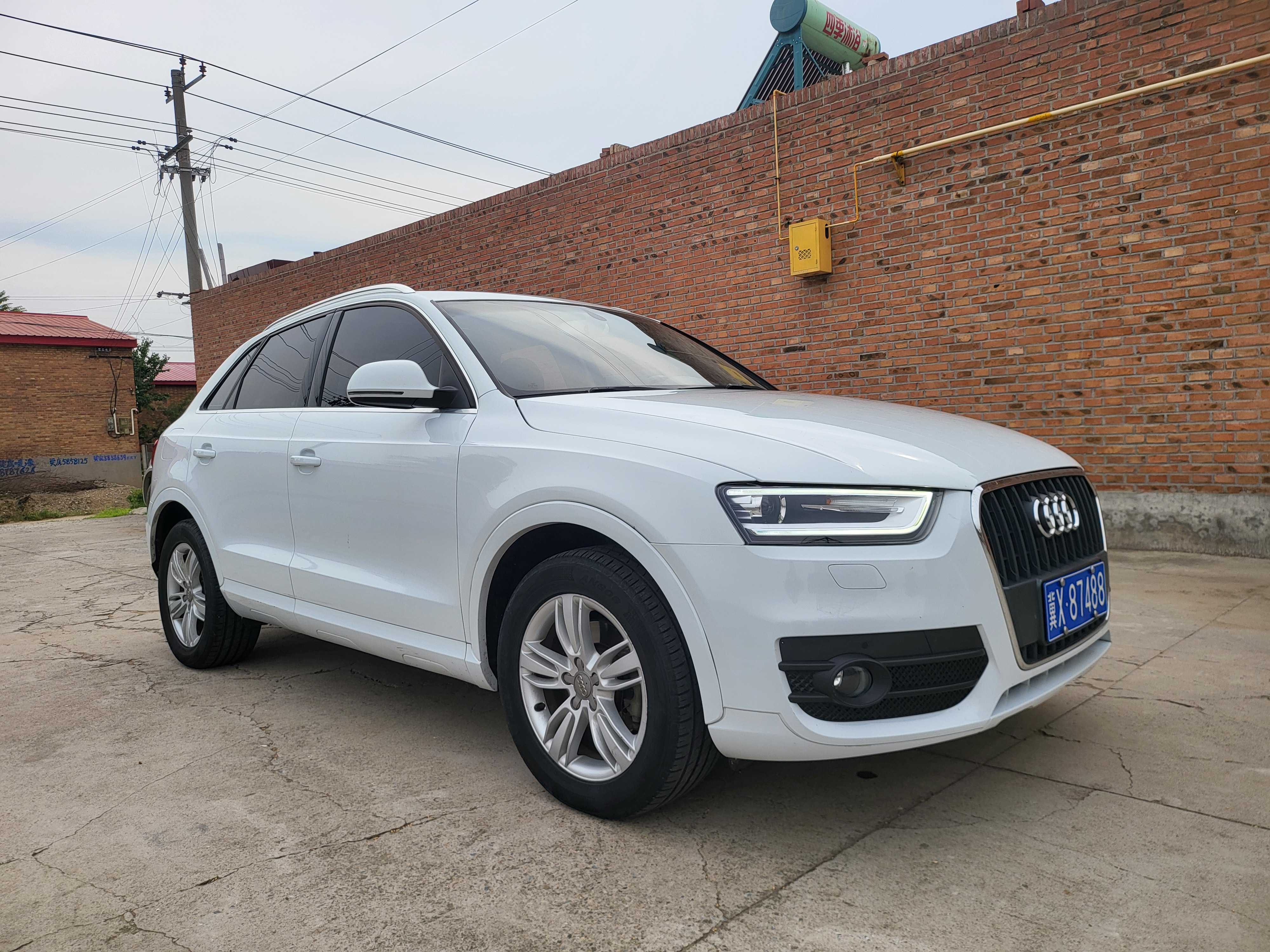 Audi Q3 2015 #4 Audi Q3 2015 car image #4