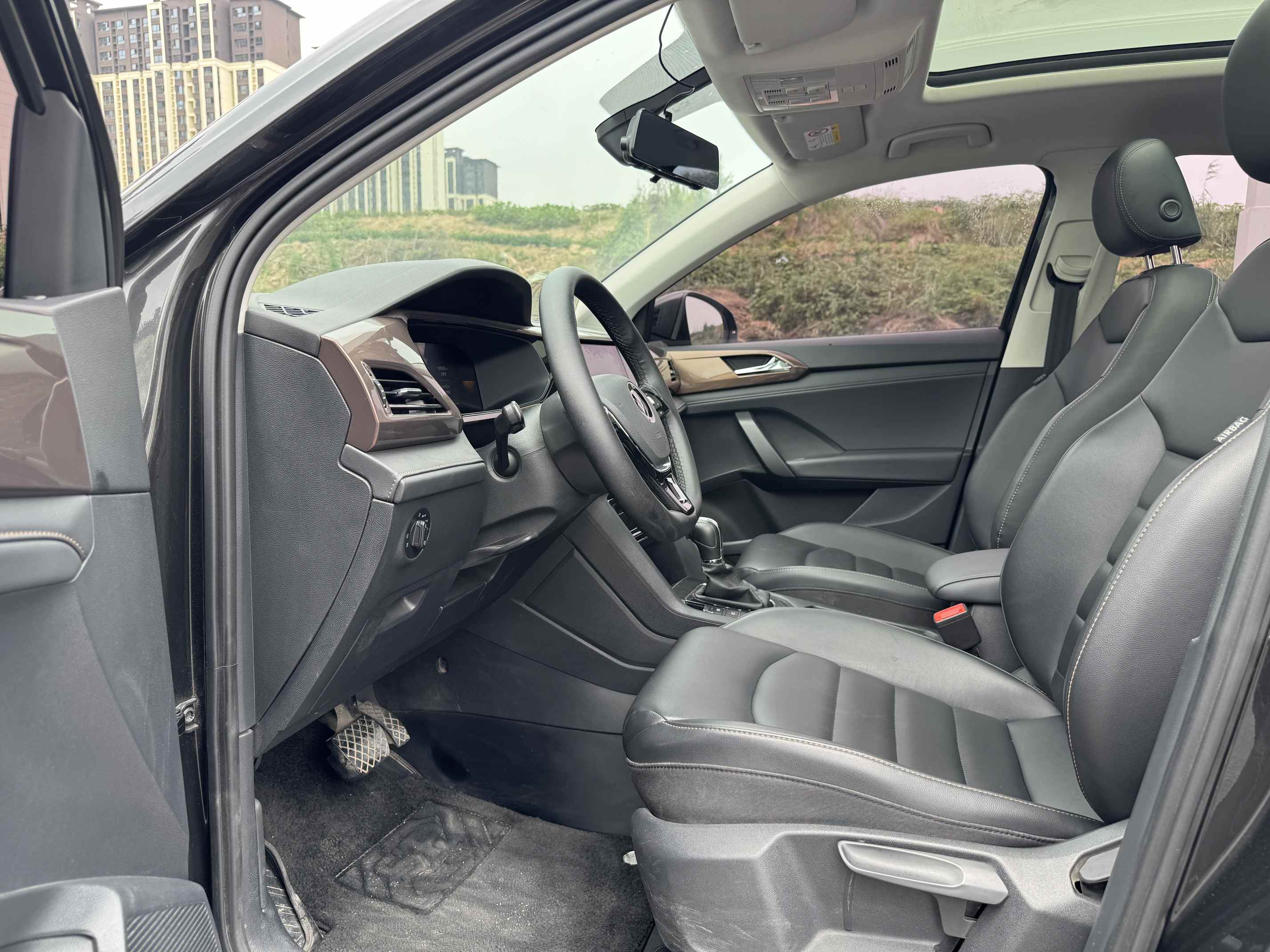 Volkswagen Tharu 2023 car image #6