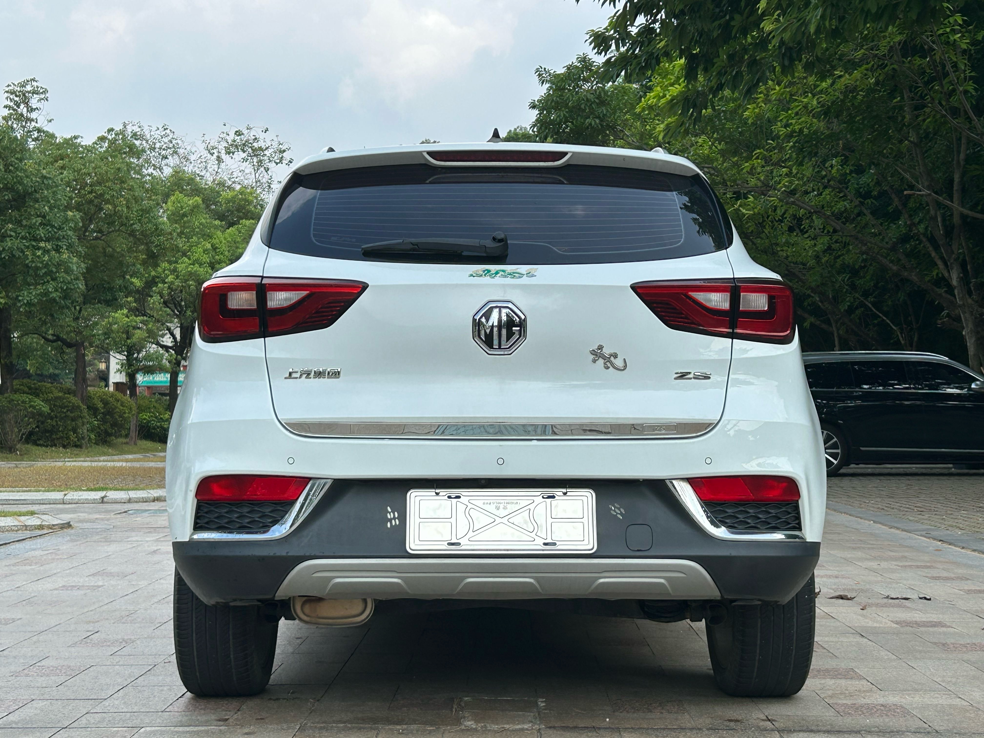 MG ZS 2017 #10 MG ZS 2017 car image #10