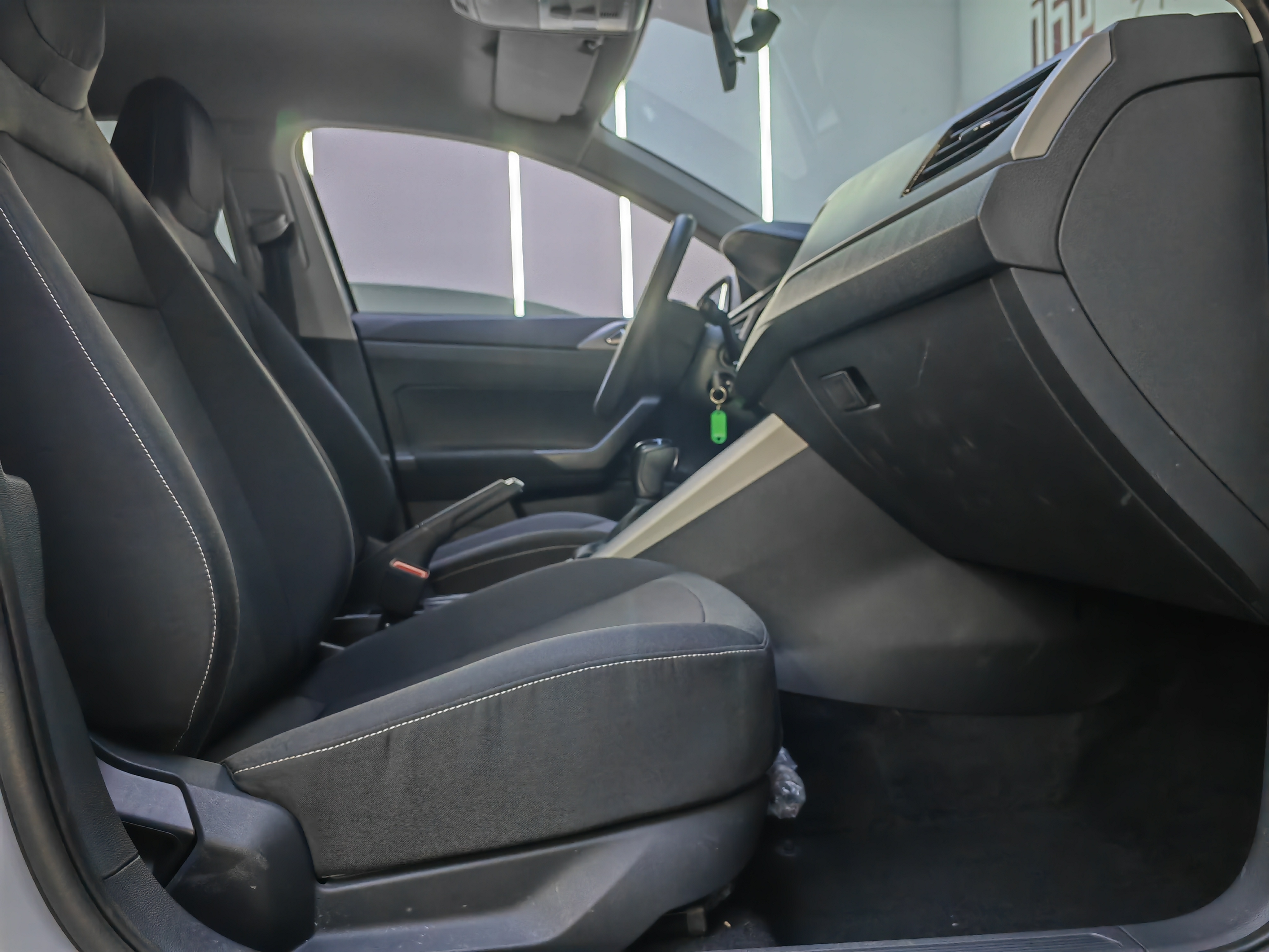 Volkswagen Polo 2023 car image #5