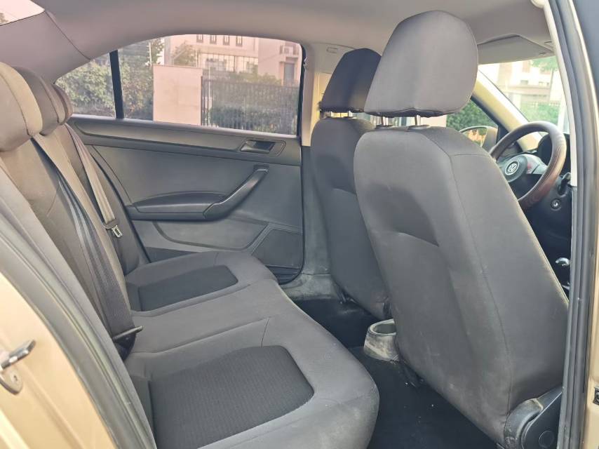 Volkswagen Santana 2014 car image #8