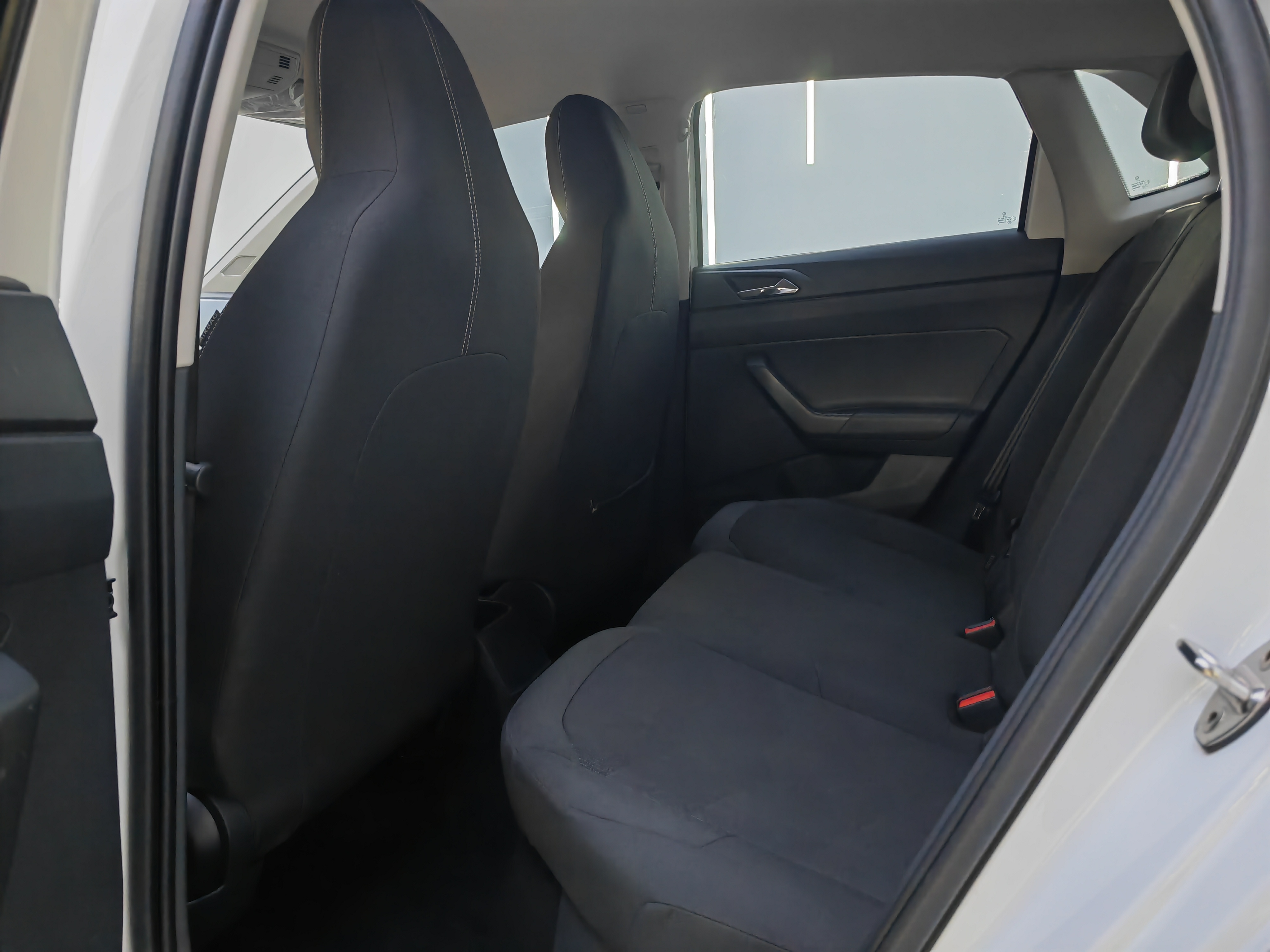 Volkswagen Polo 2023 car image #9