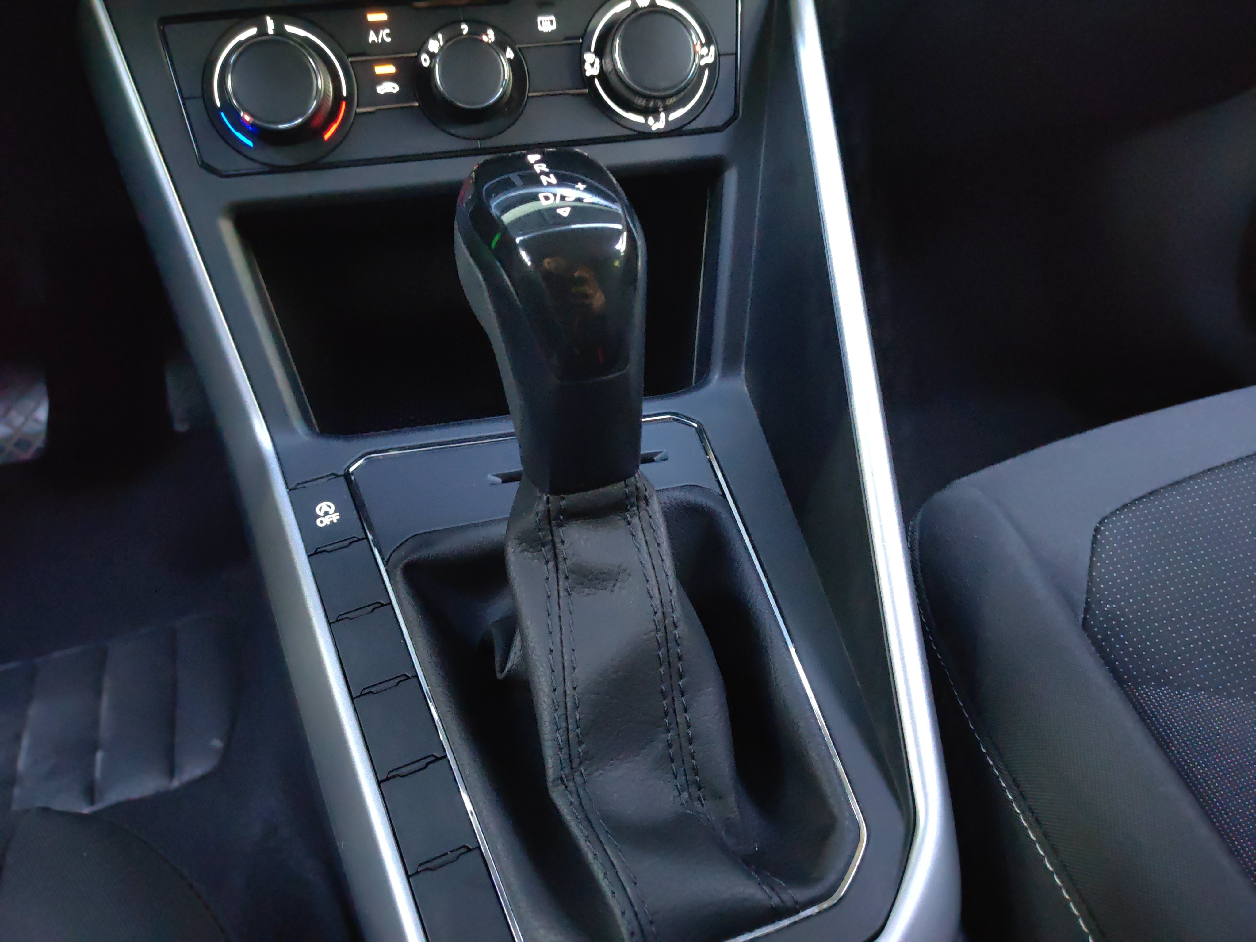 Volkswagen Polo 2023 car image #7